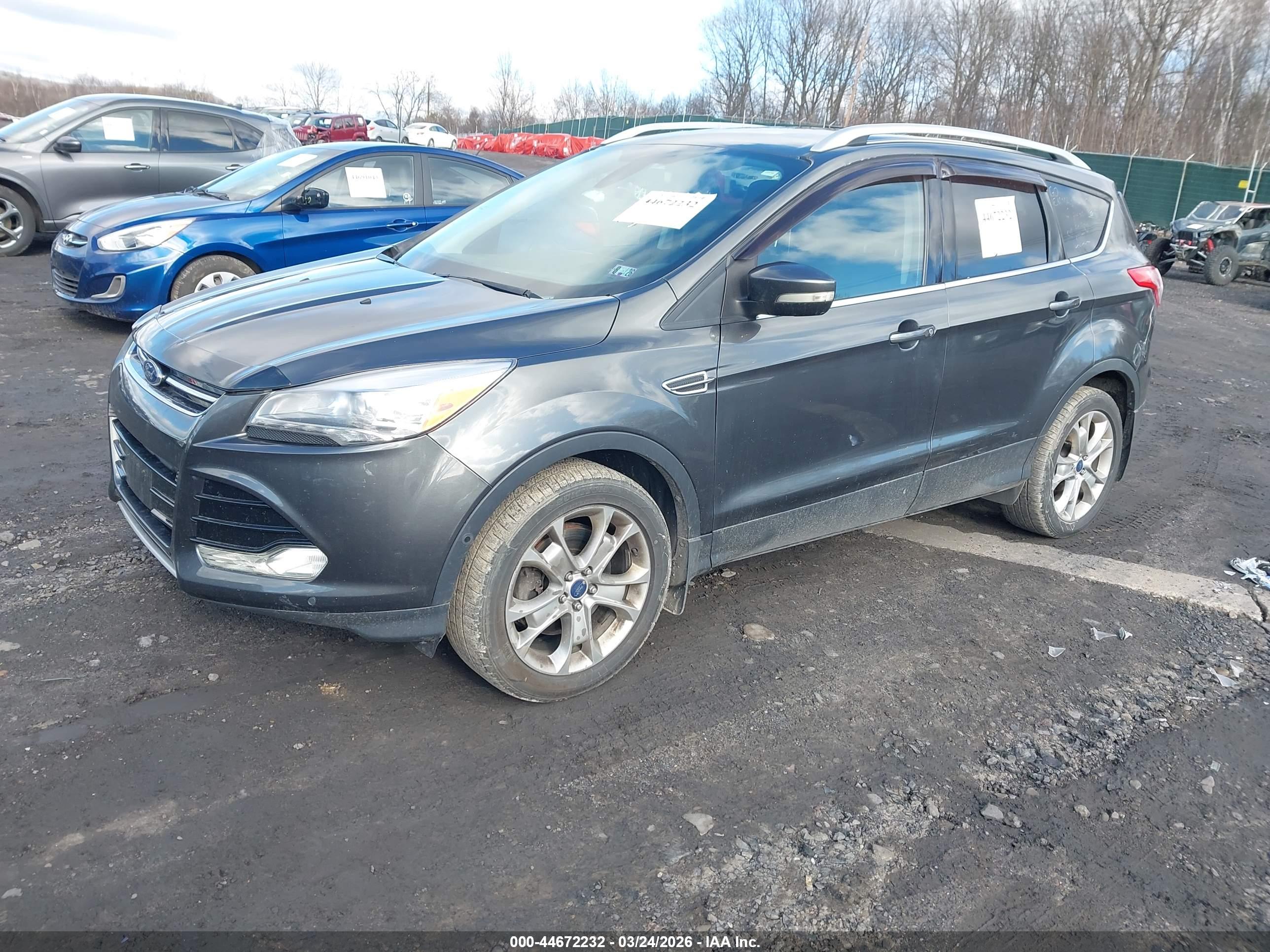 FORD ESCAPE image 2