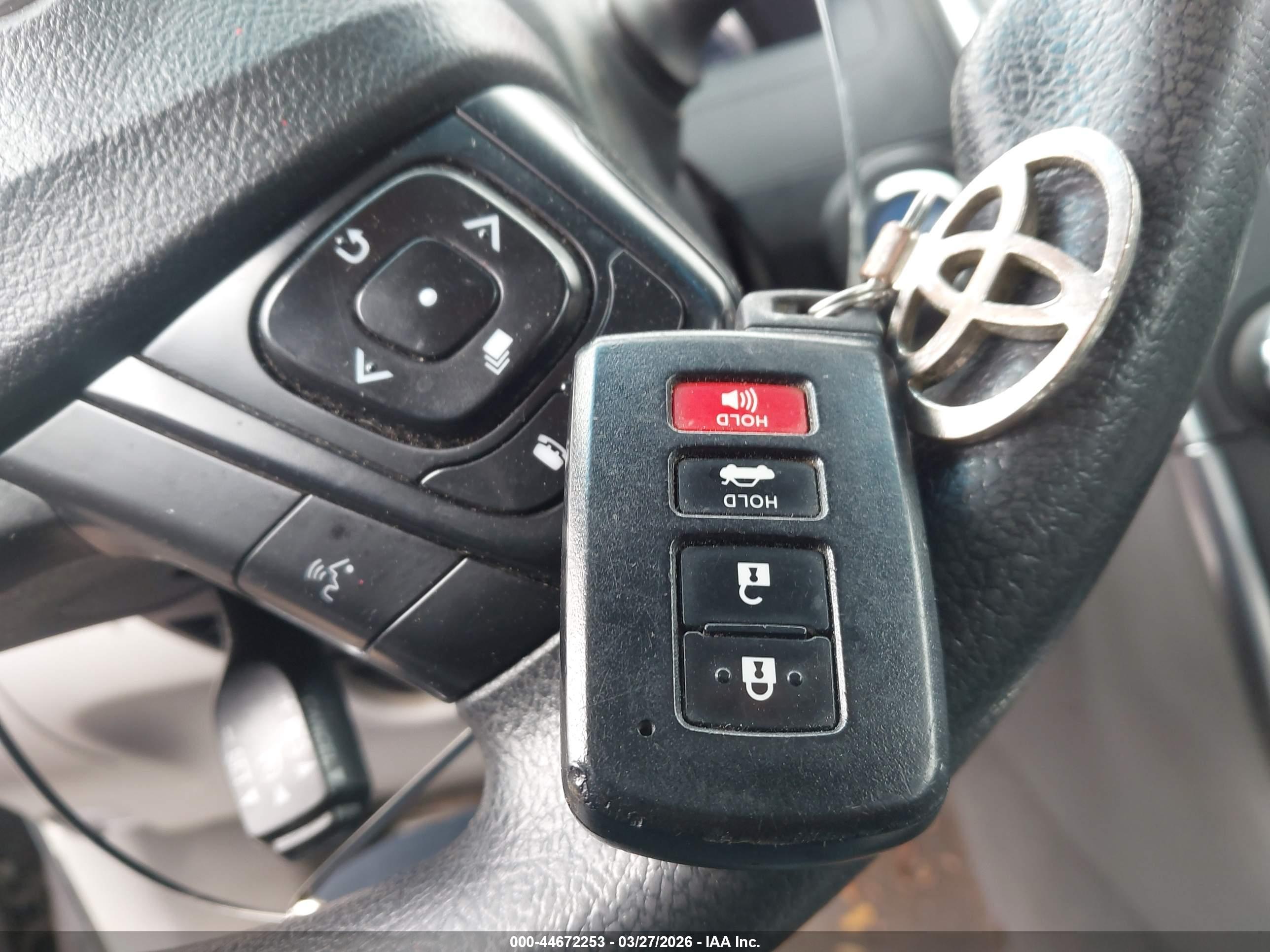 TOYOTA CAMRY image 11