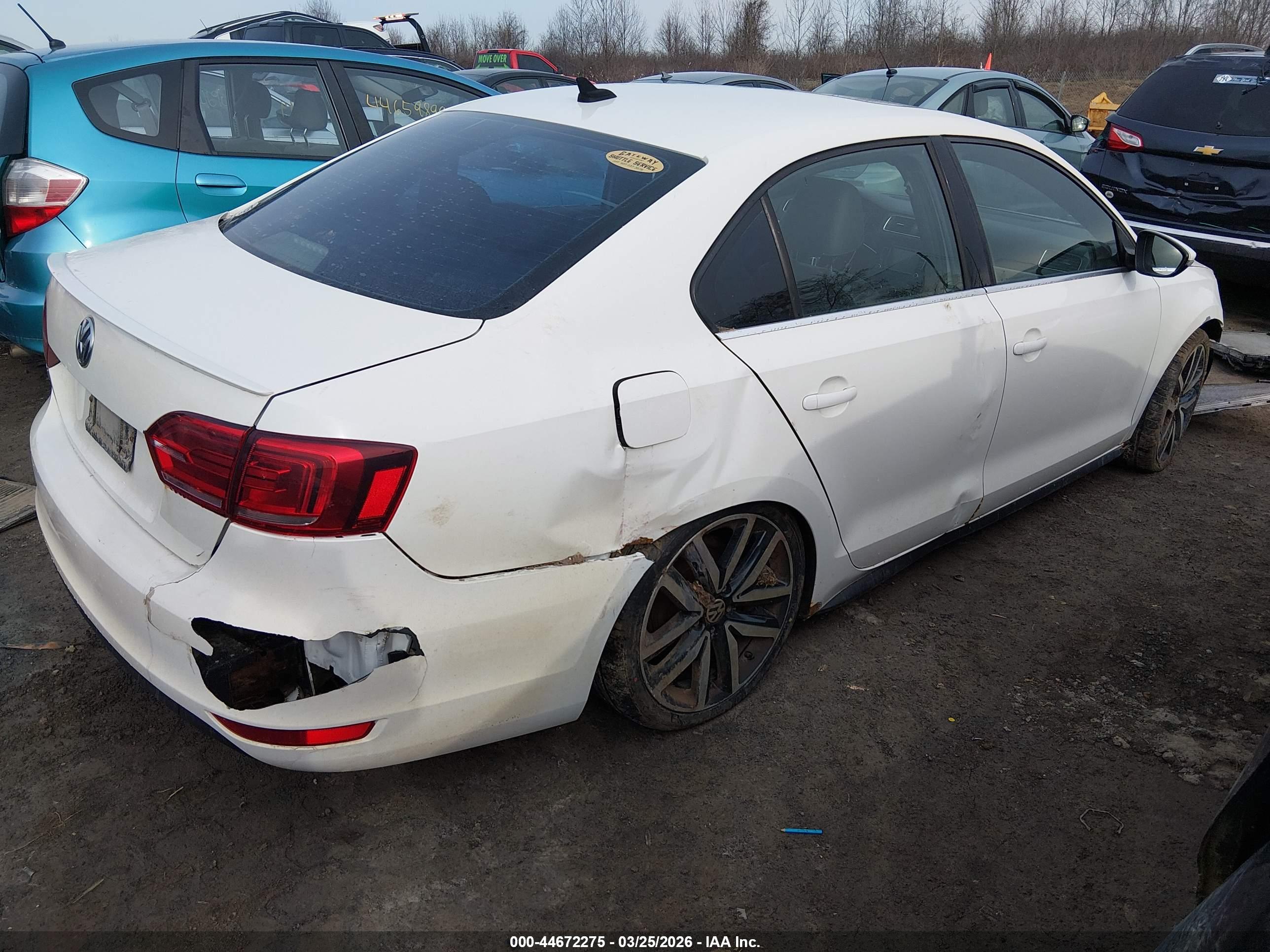 VOLKSWAGEN JETTA image 4