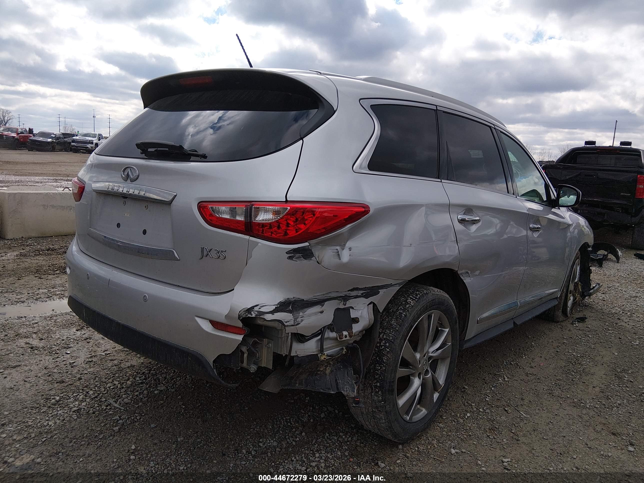 INFINITI JX35 image 4