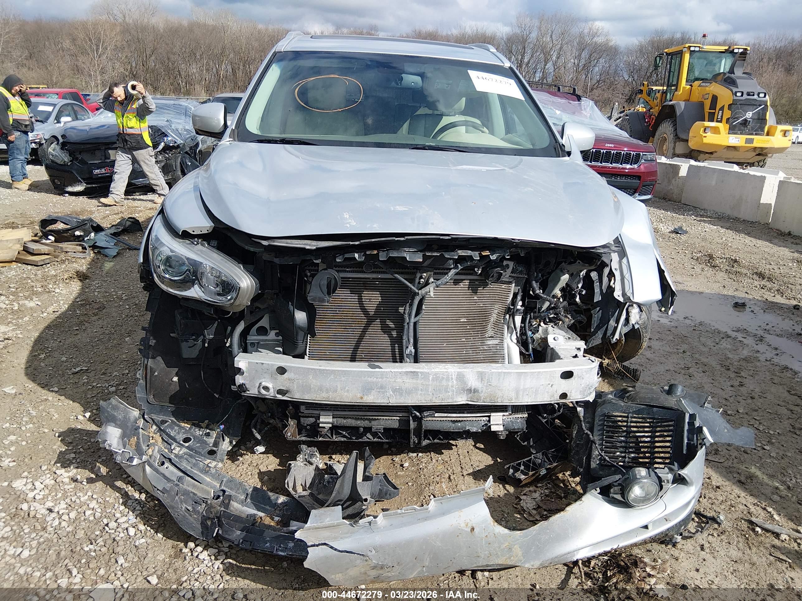 INFINITI JX35 image 6