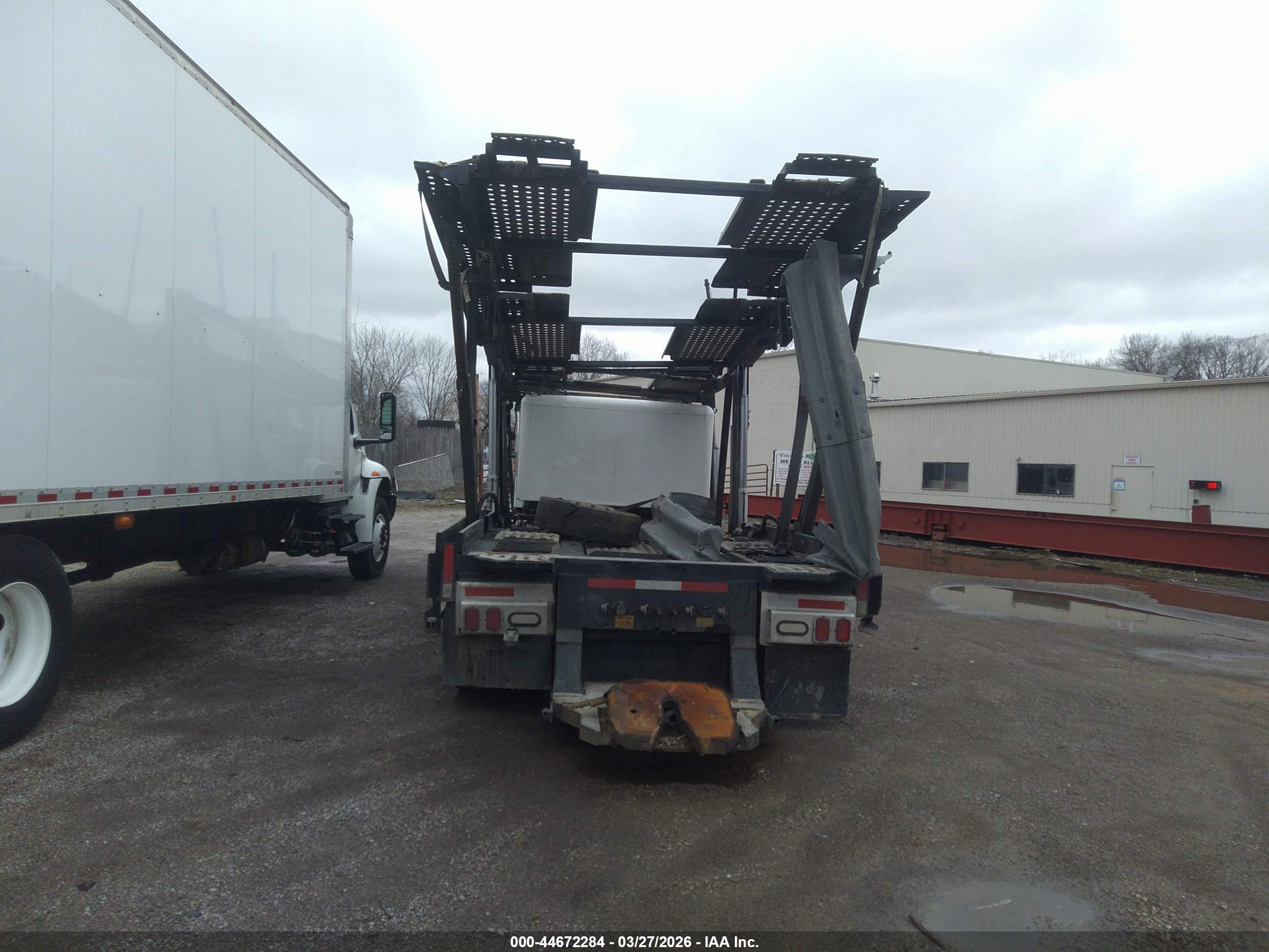 FREIGHTLINER 114SD image 8