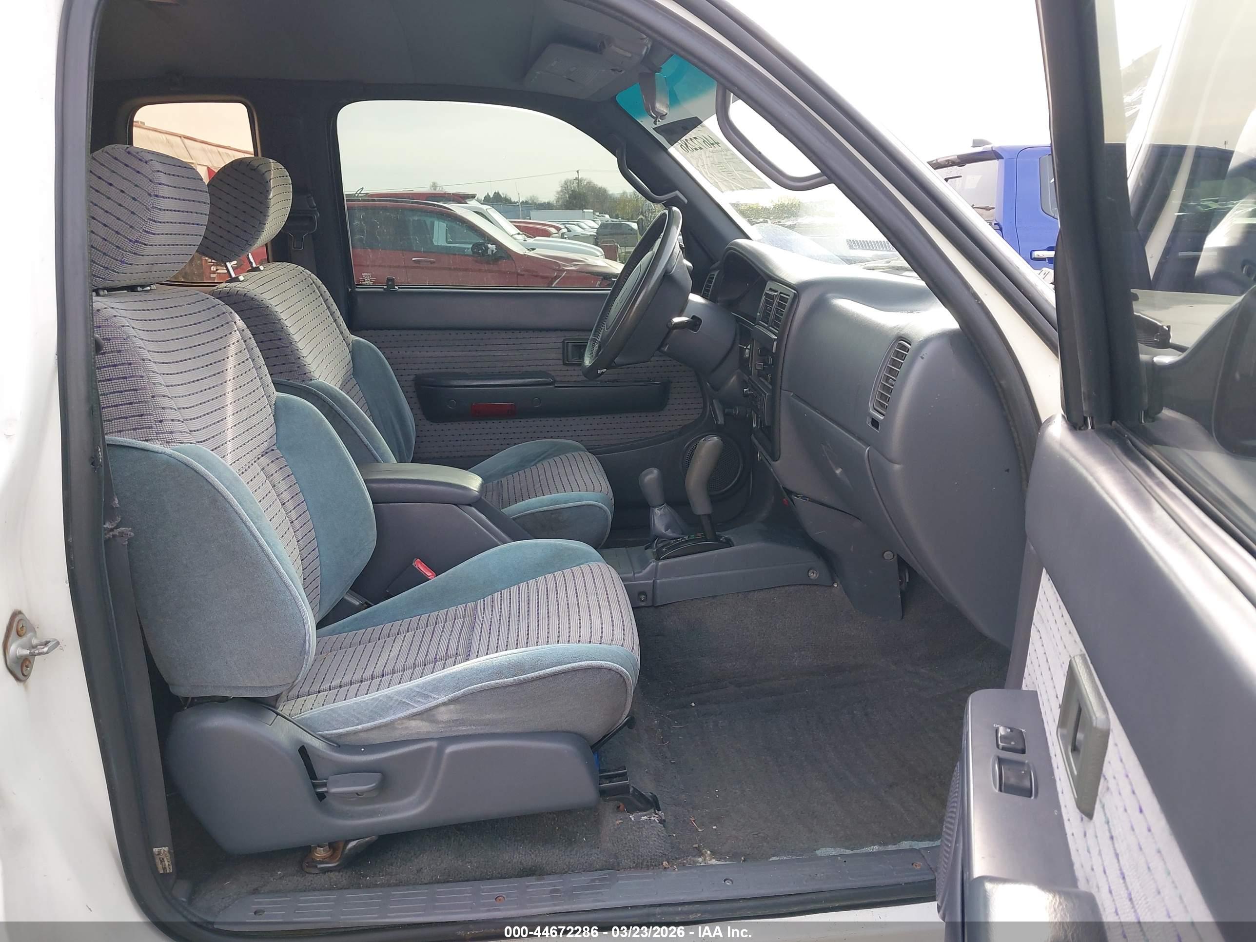 TOYOTA TACOMA image 5