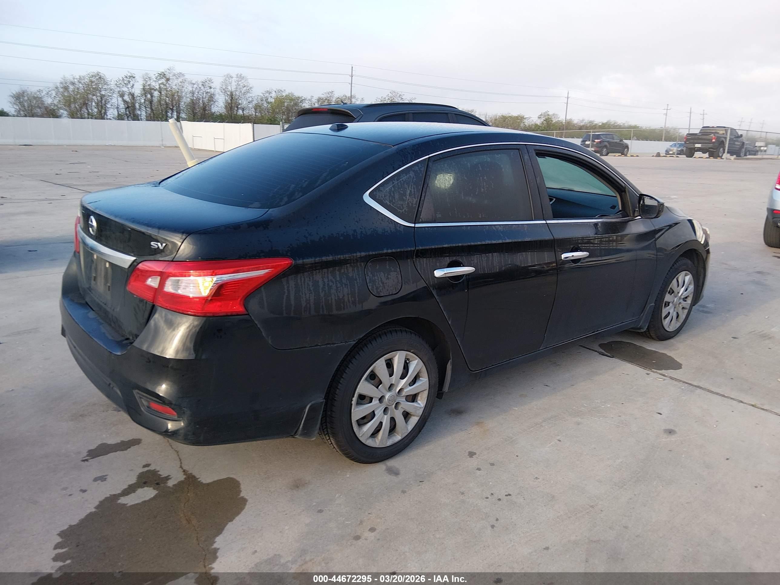 NISSAN SENTRA image 4