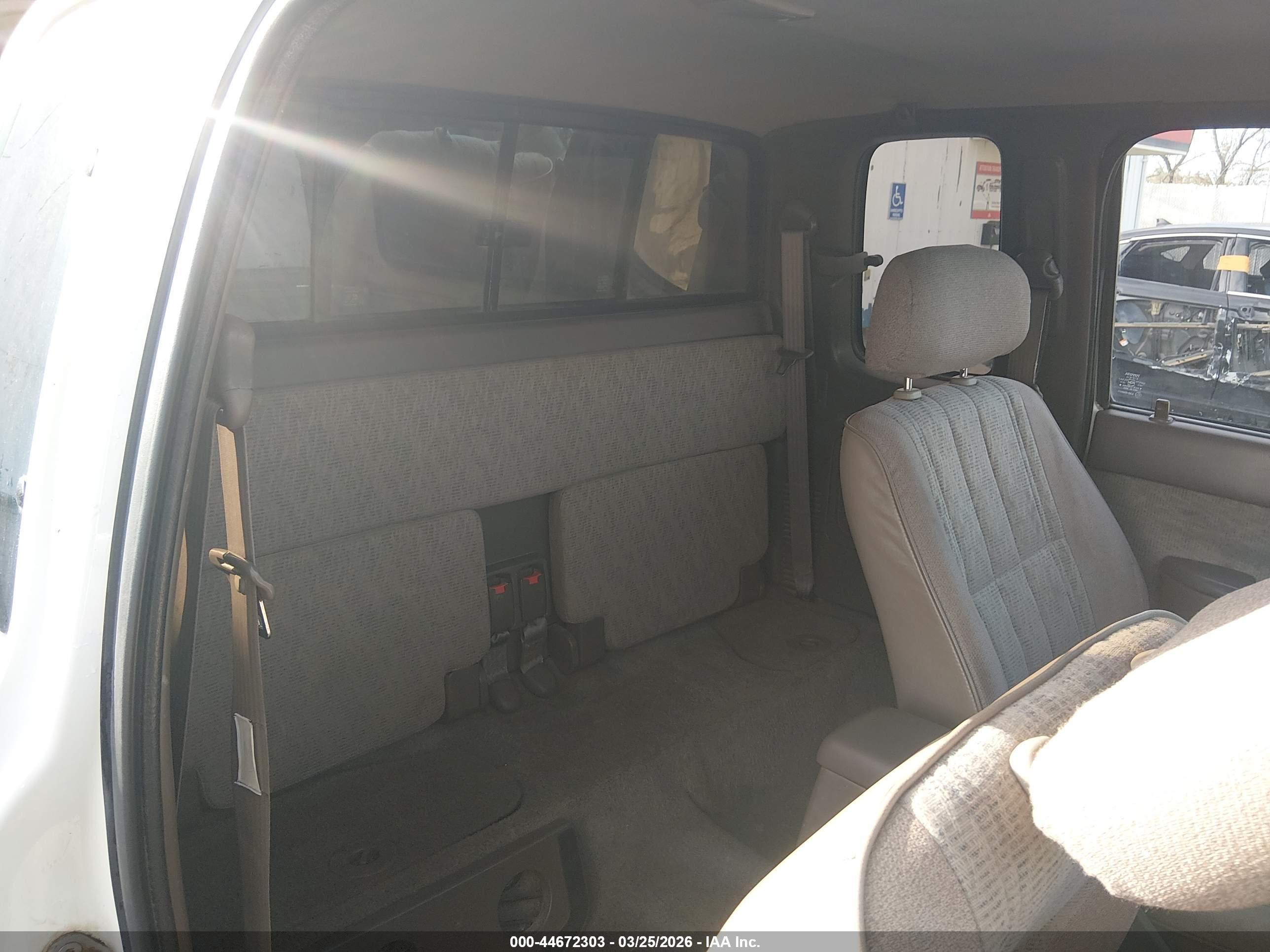 TOYOTA TACOMA image 8