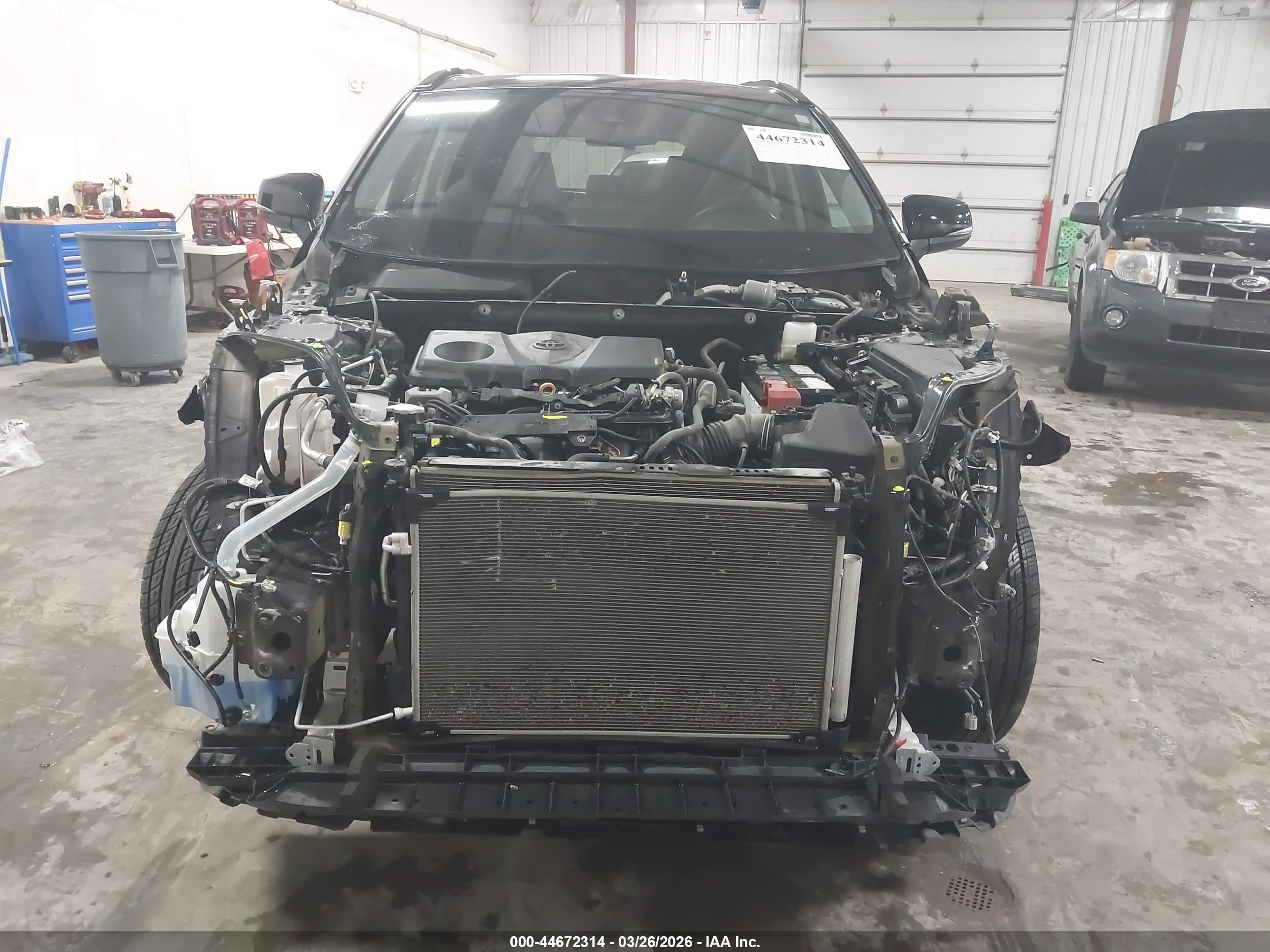 TOYOTA RAV4 image 6