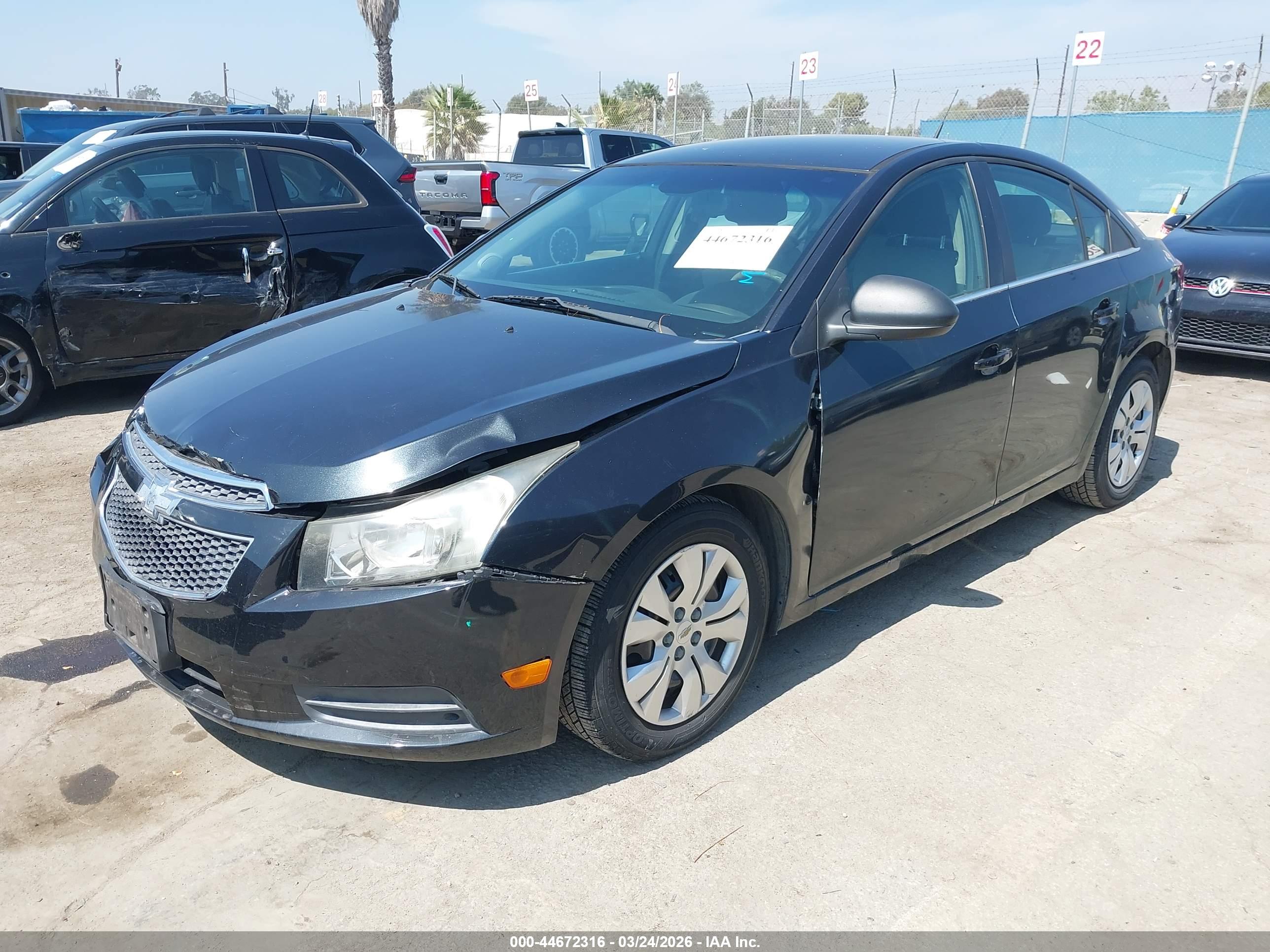 CHEVROLET CRUZE image 2
