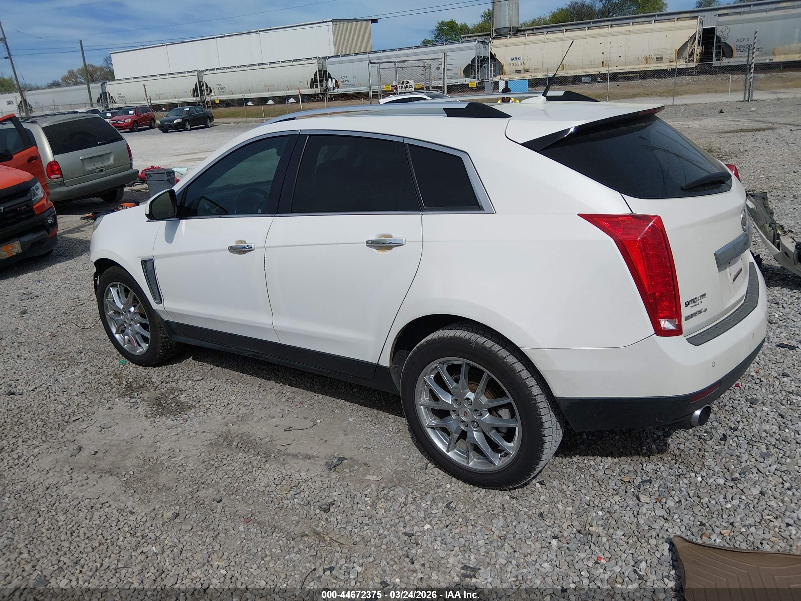 CADILLAC SRX image 3