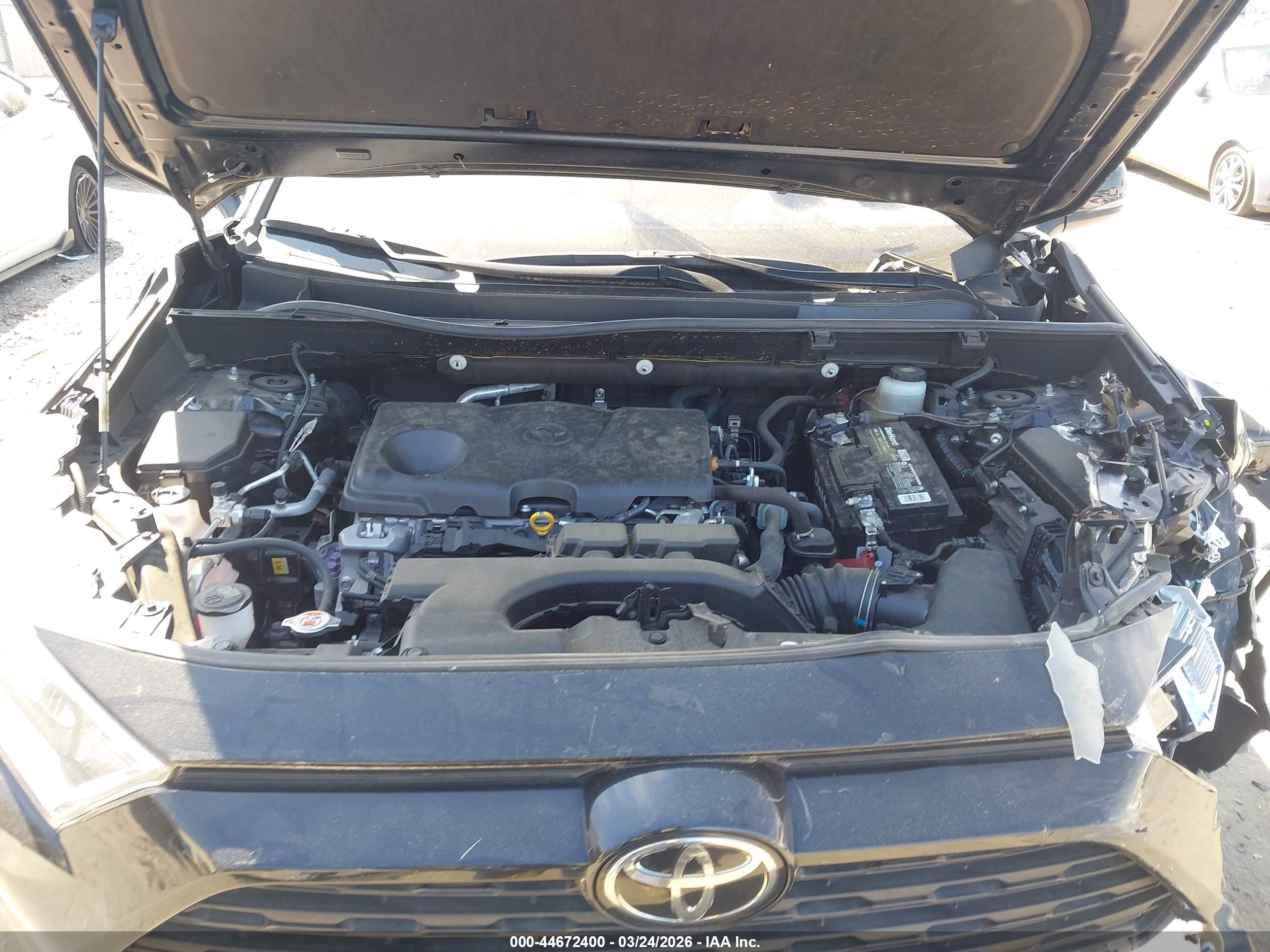 TOYOTA RAV4 image 10