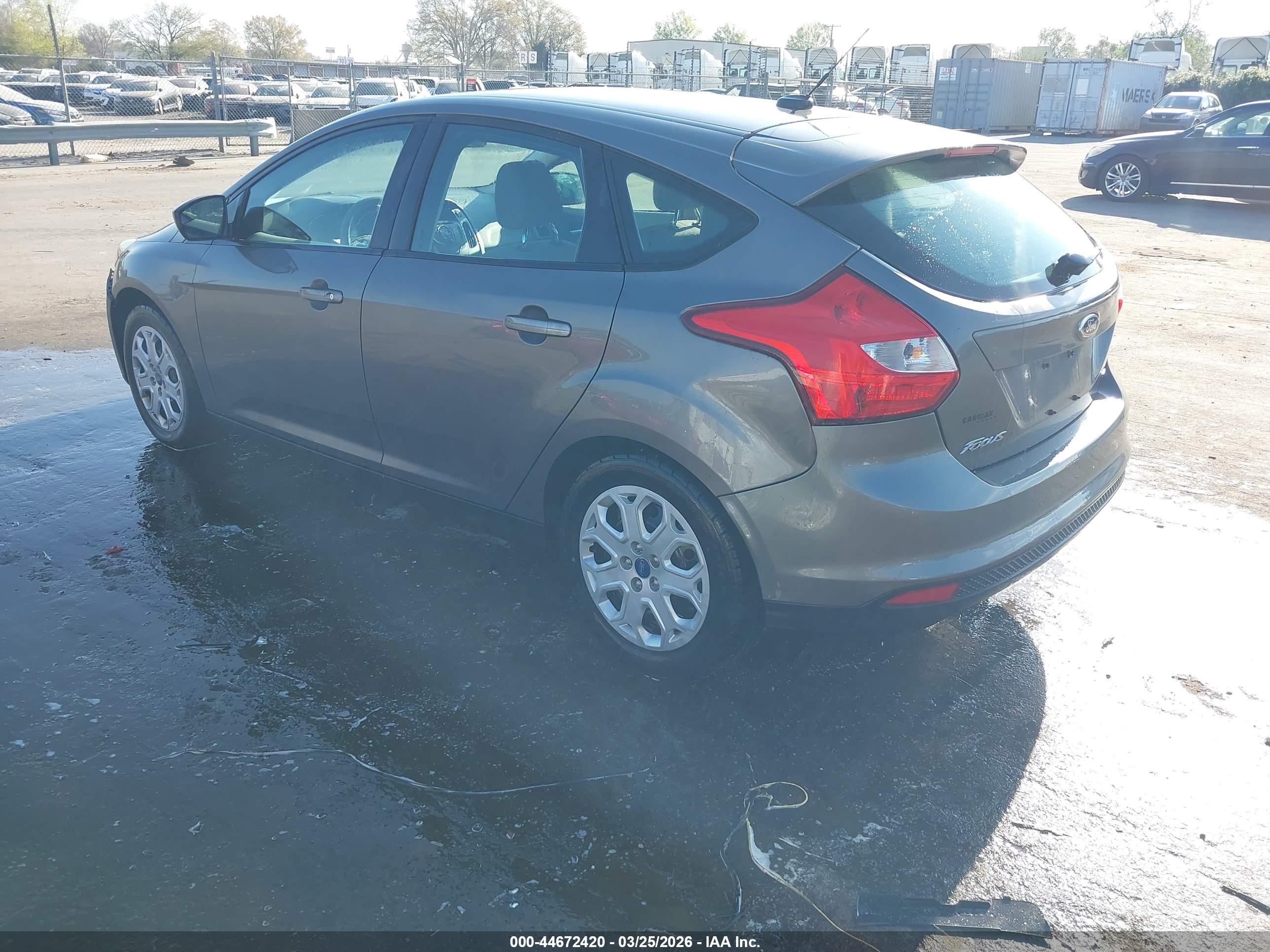 FORD FOCUS image 3