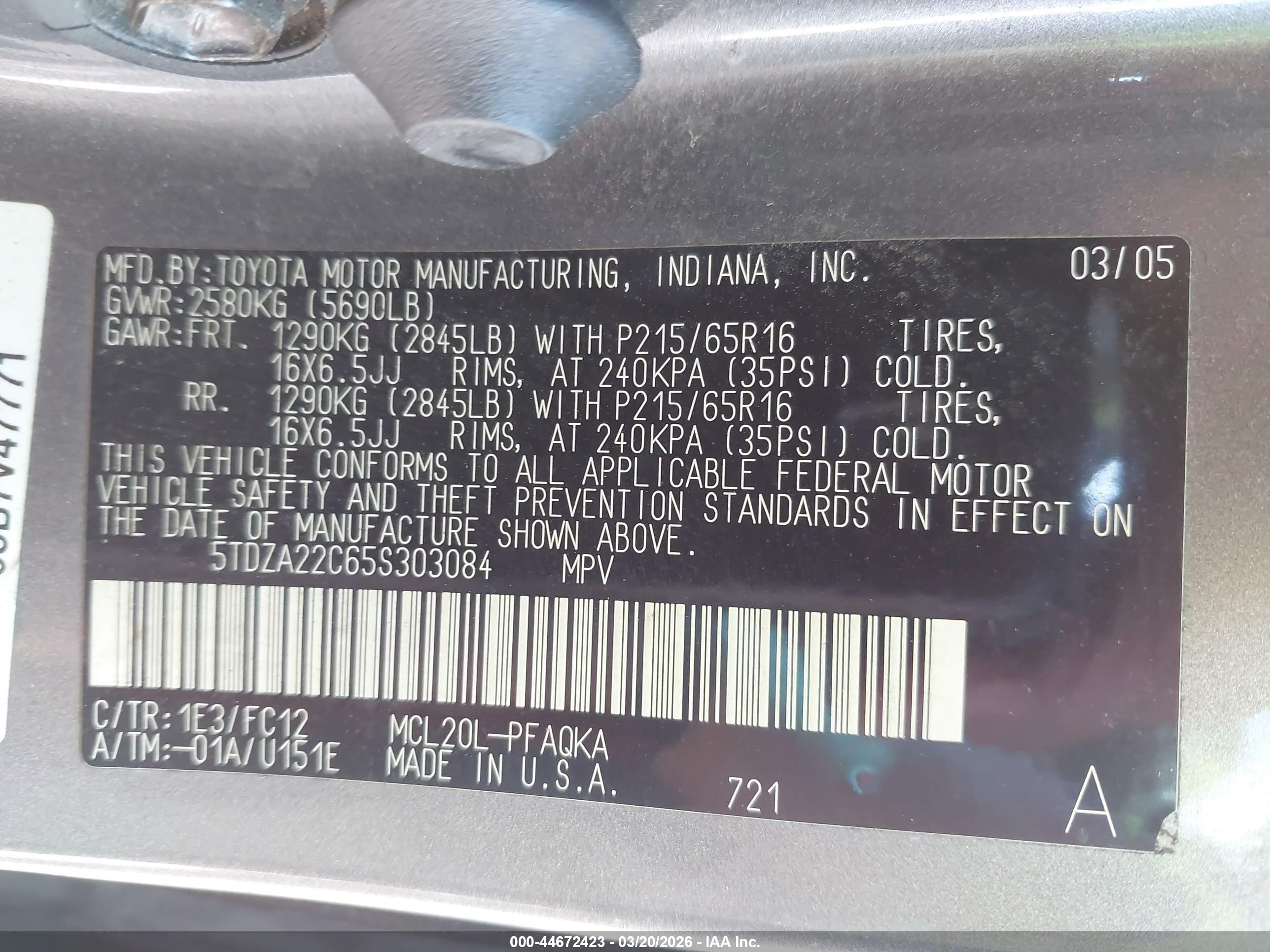 TOYOTA SIENNA image 9