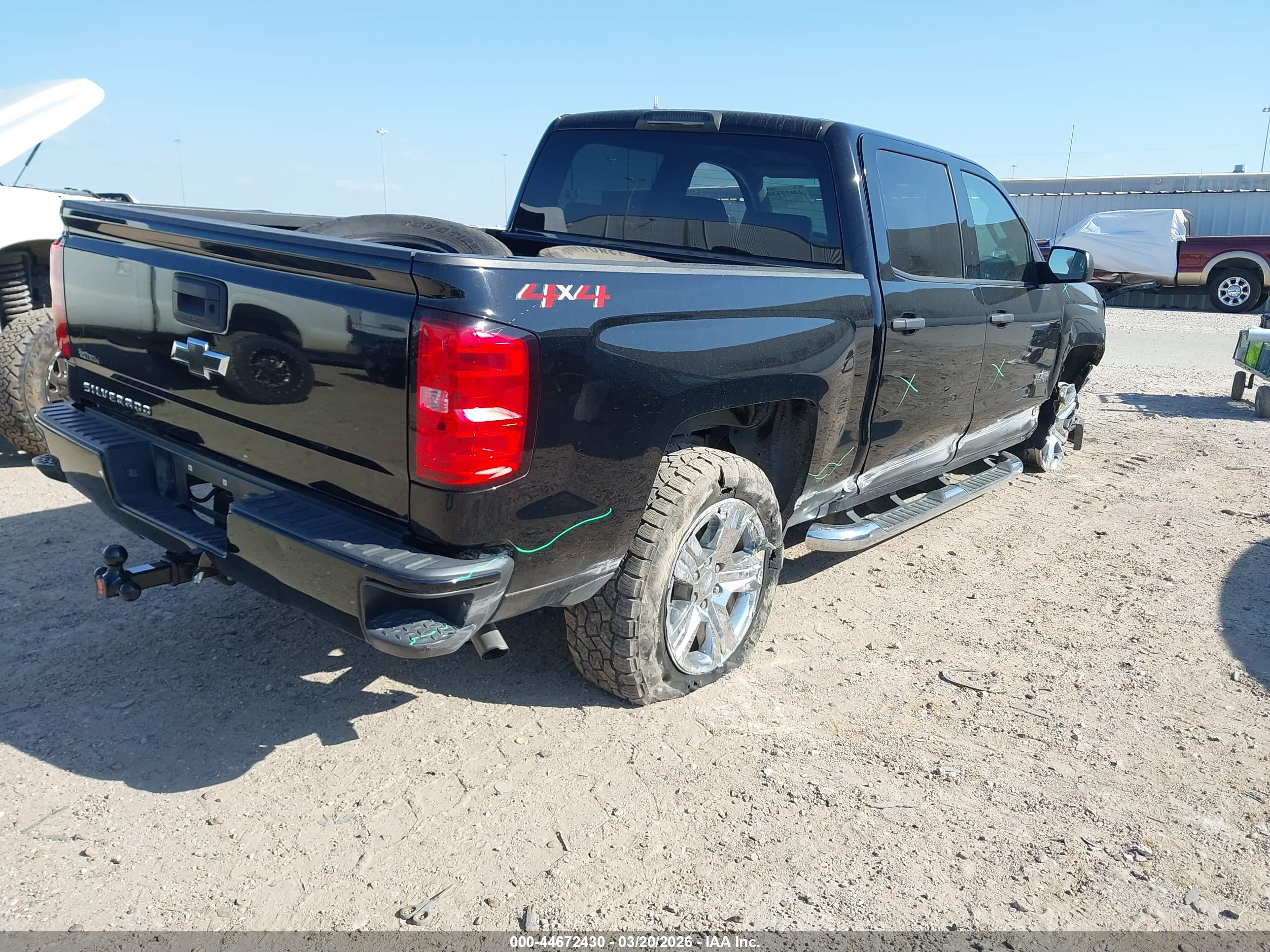 CHEVROLET SILVERADO image 4