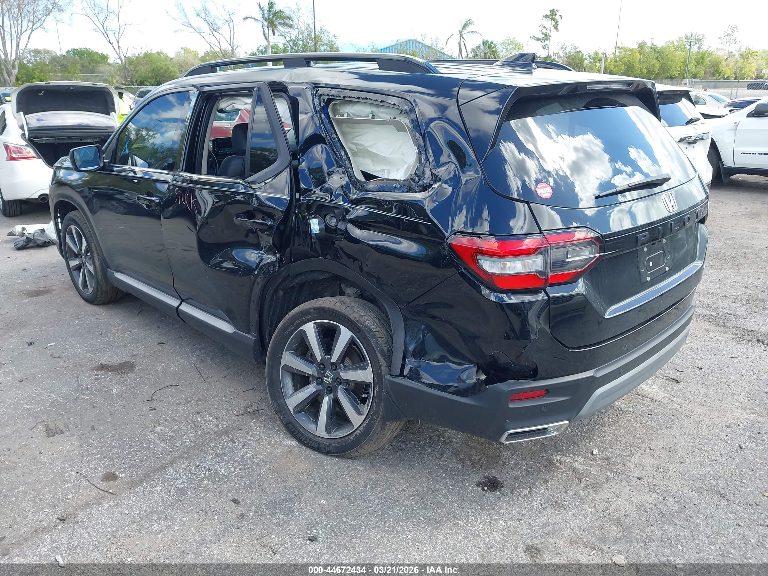HONDA PILOT image 3