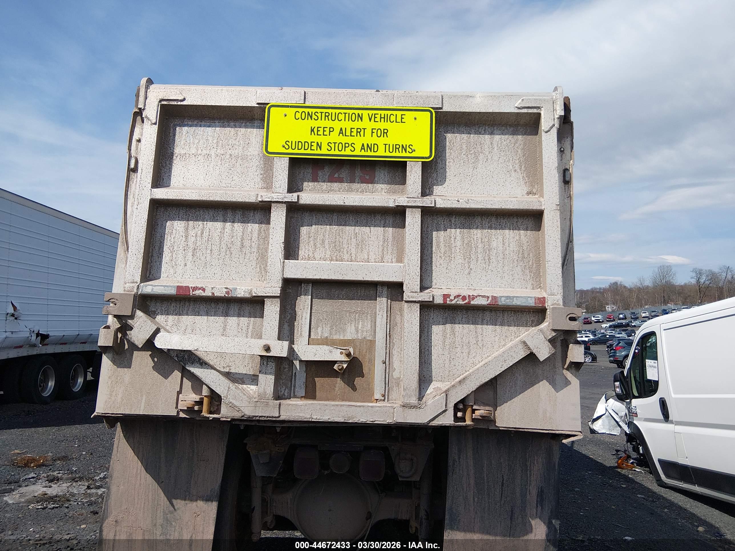 STERLING TRUCK image 8