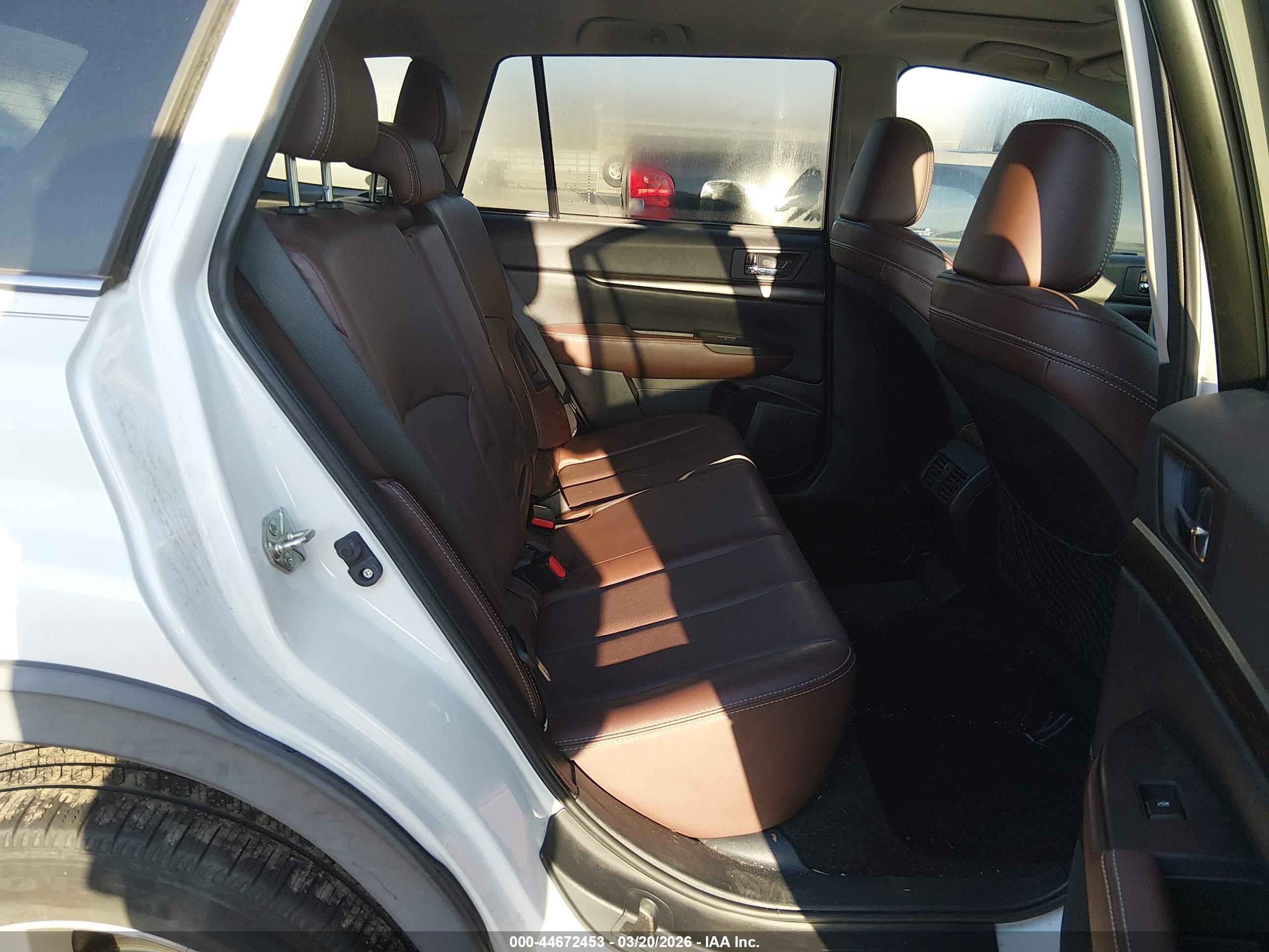 SUBARU OUTBACK image 8