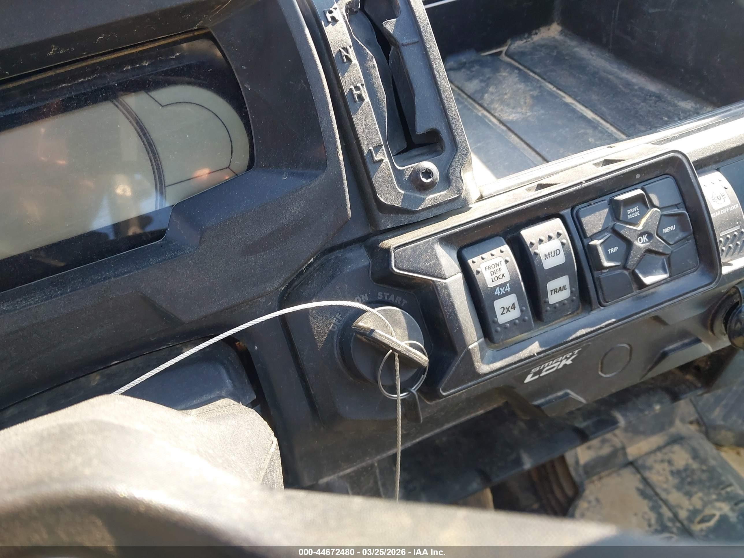 CAN-AM DEFENDER image 11
