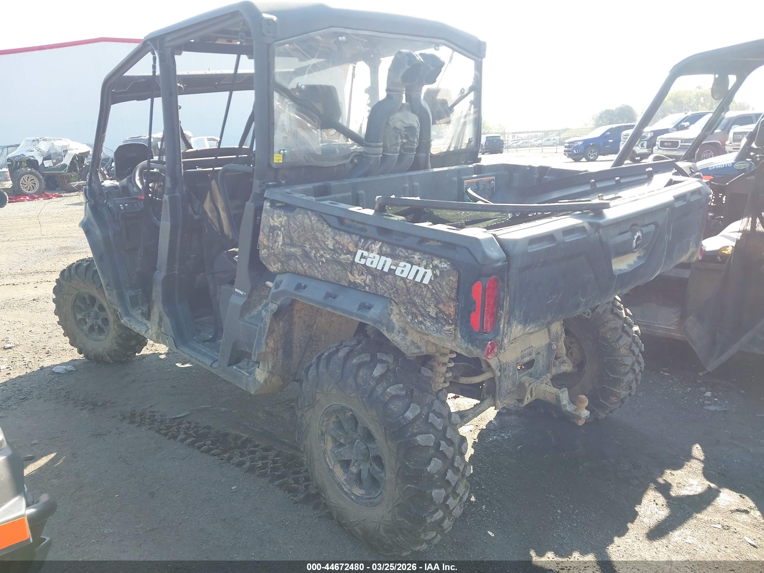 CAN-AM DEFENDER image 3