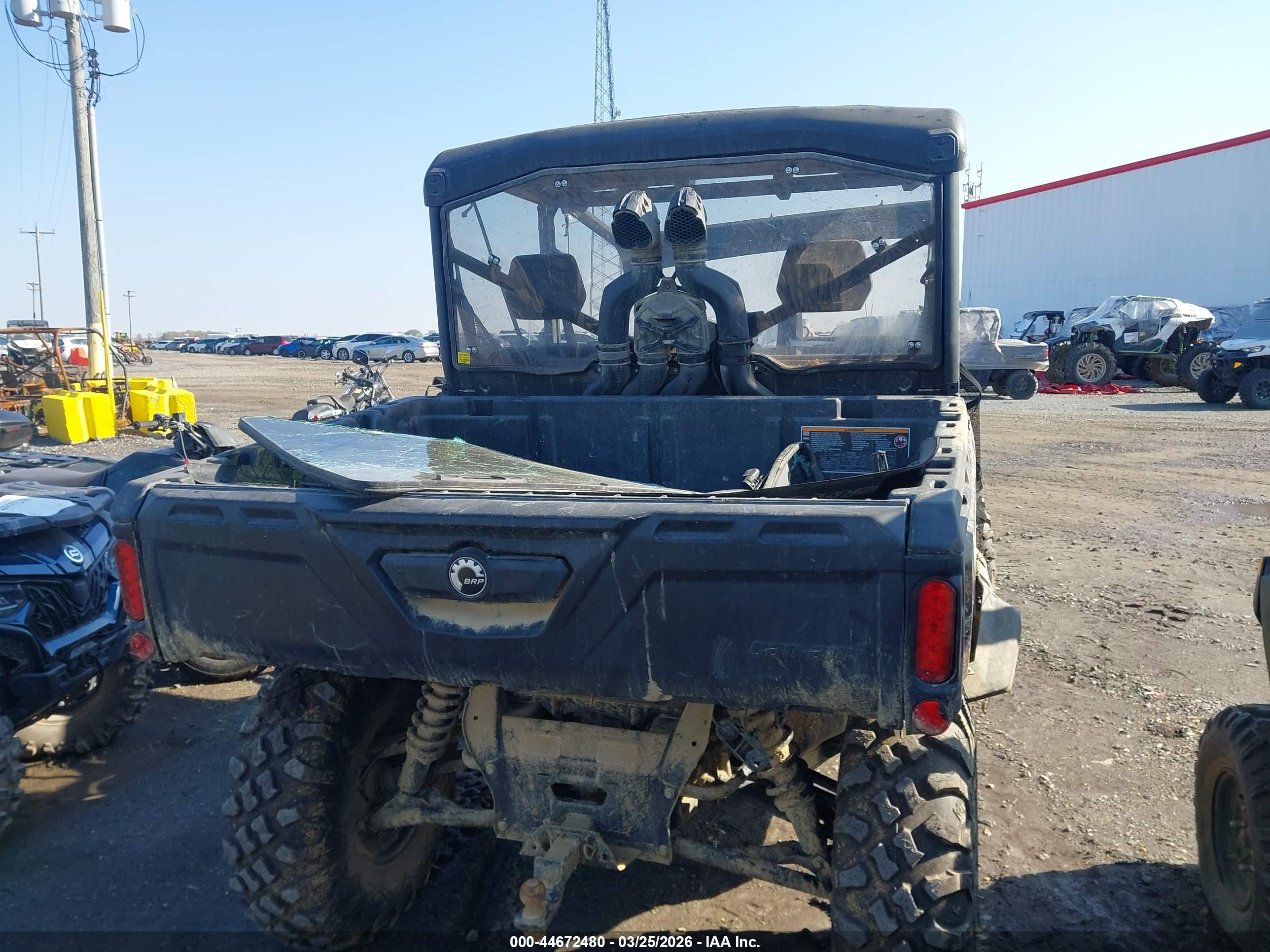 CAN-AM DEFENDER image 6