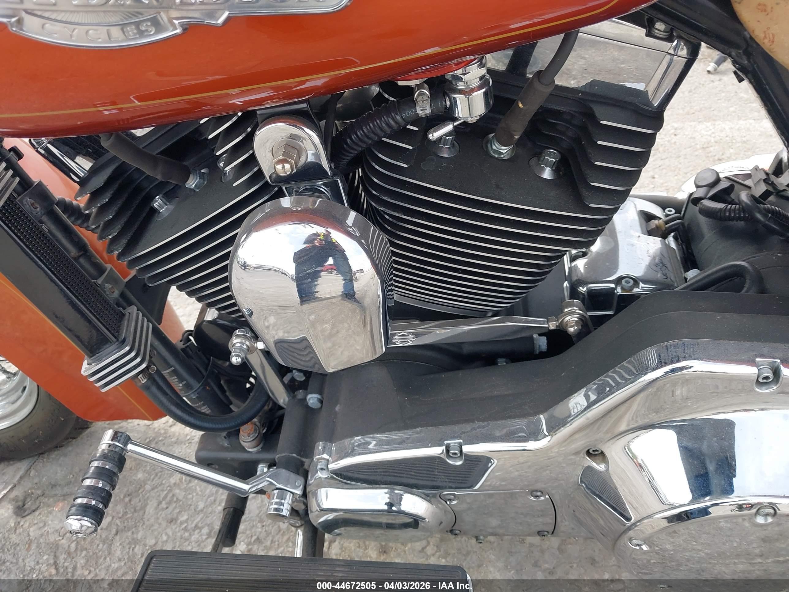 HARLEY-DAVIDSON FLHRI image 9