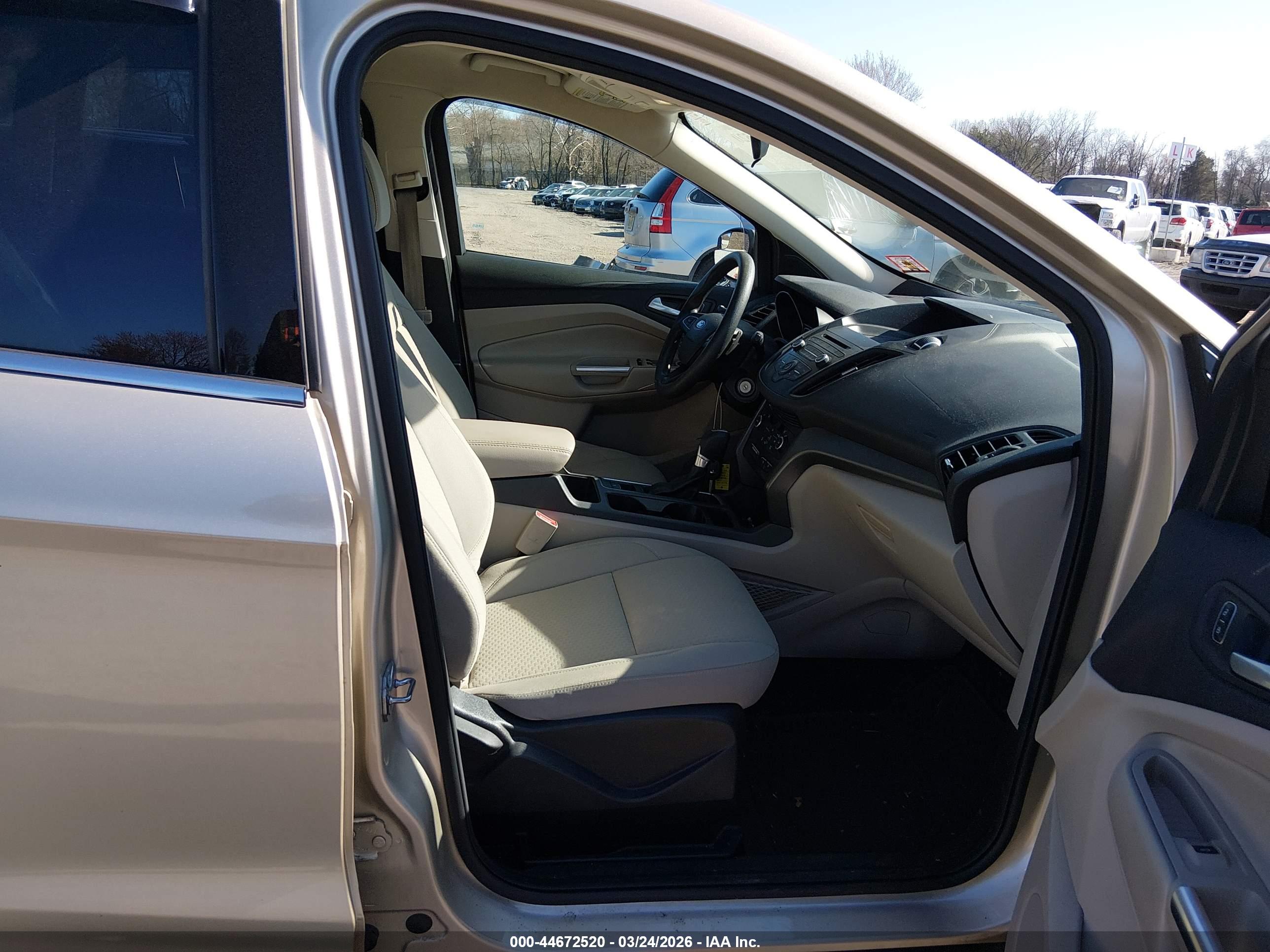 FORD ESCAPE image 5