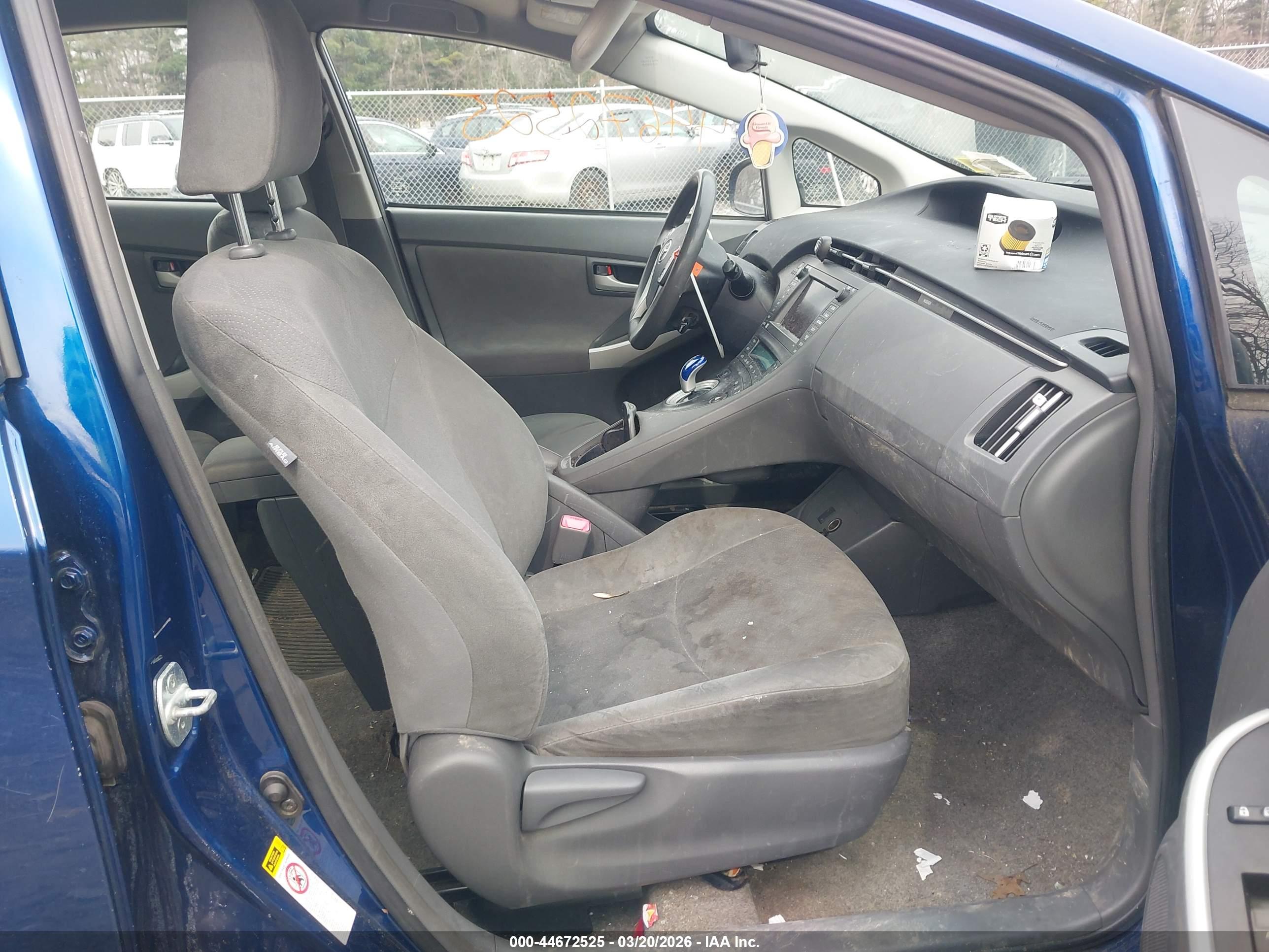 TOYOTA PRIUS image 5