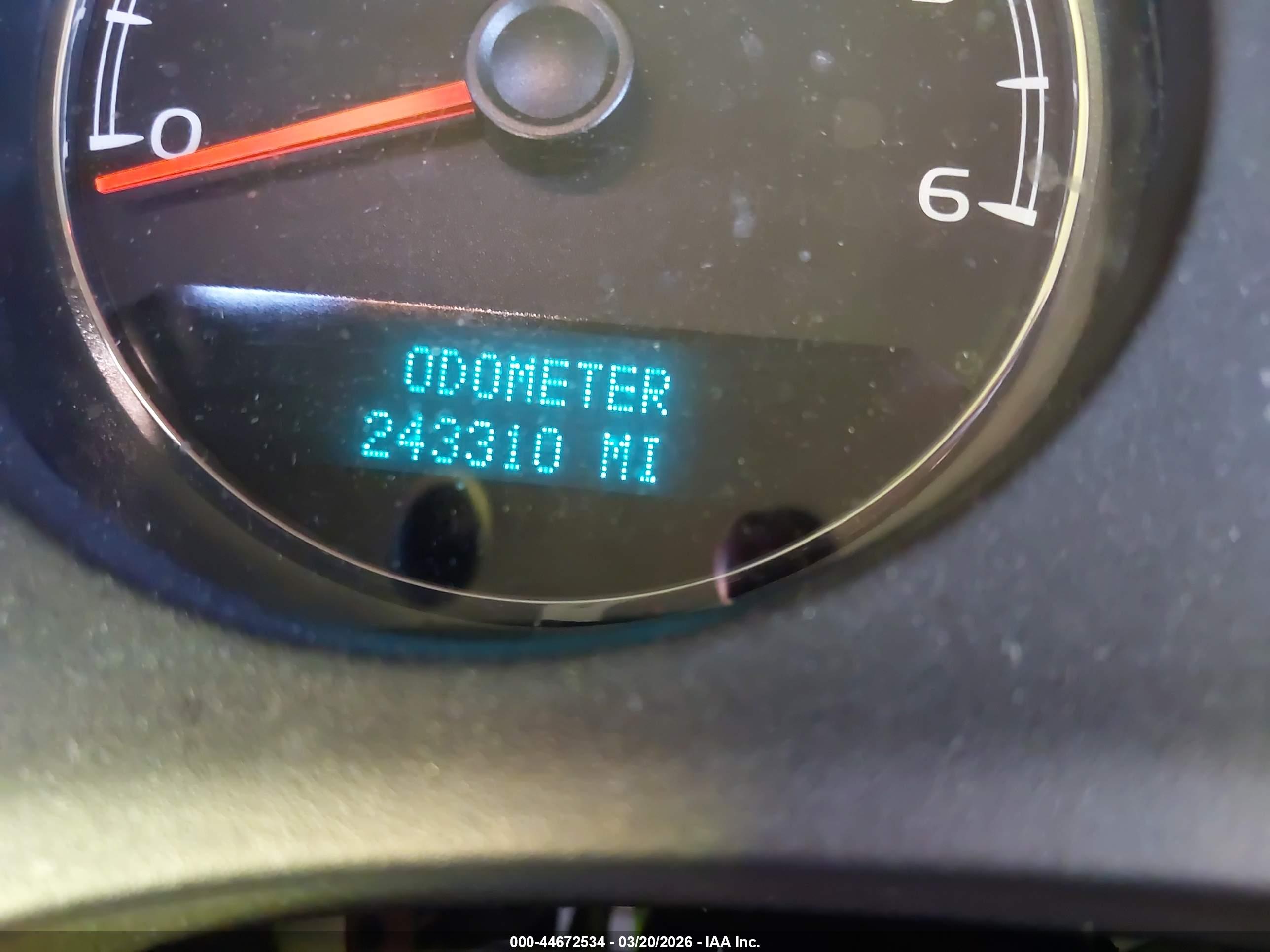 CHEVROLET TAHOE image 7