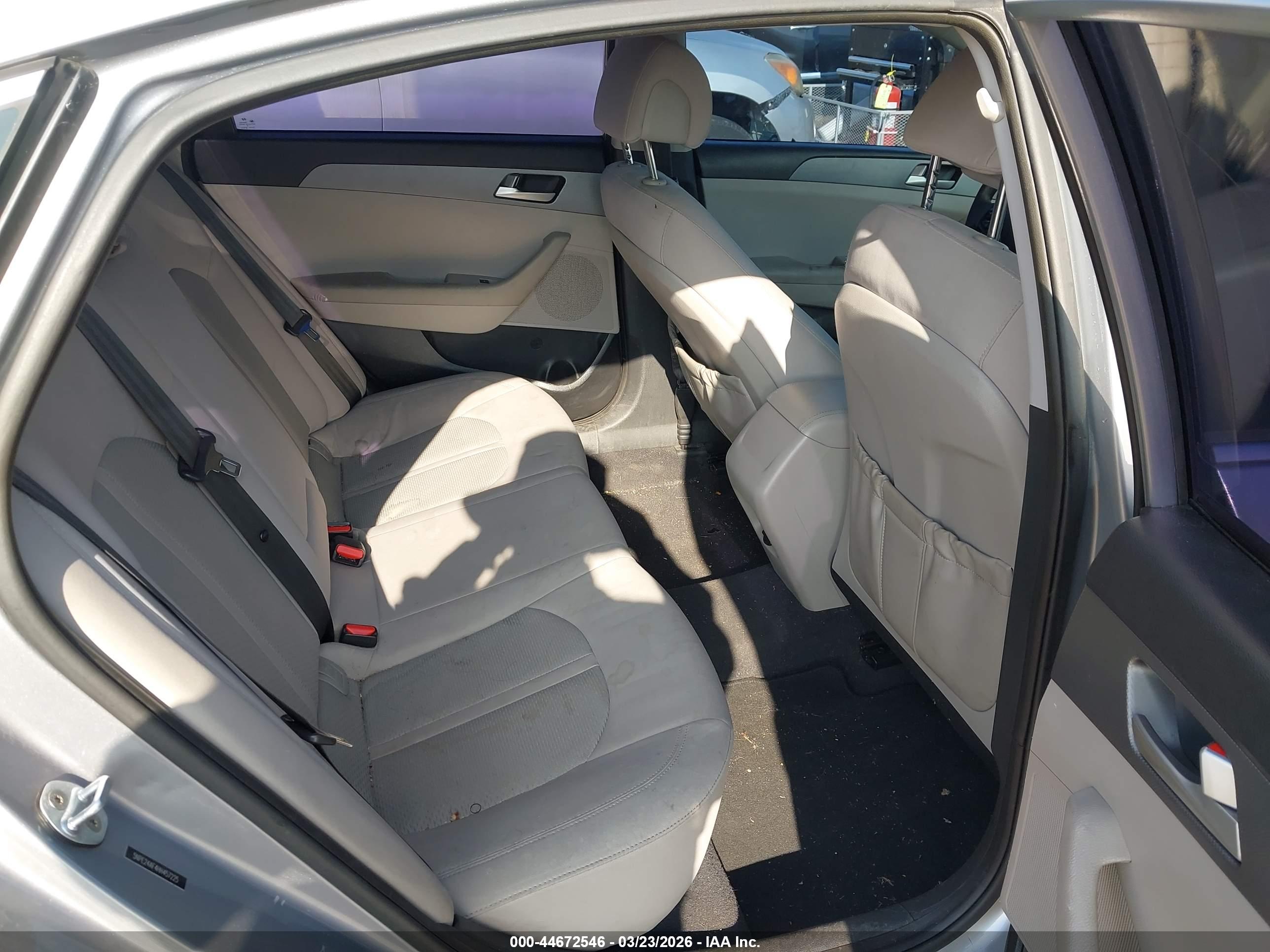 HYUNDAI SONATA image 8