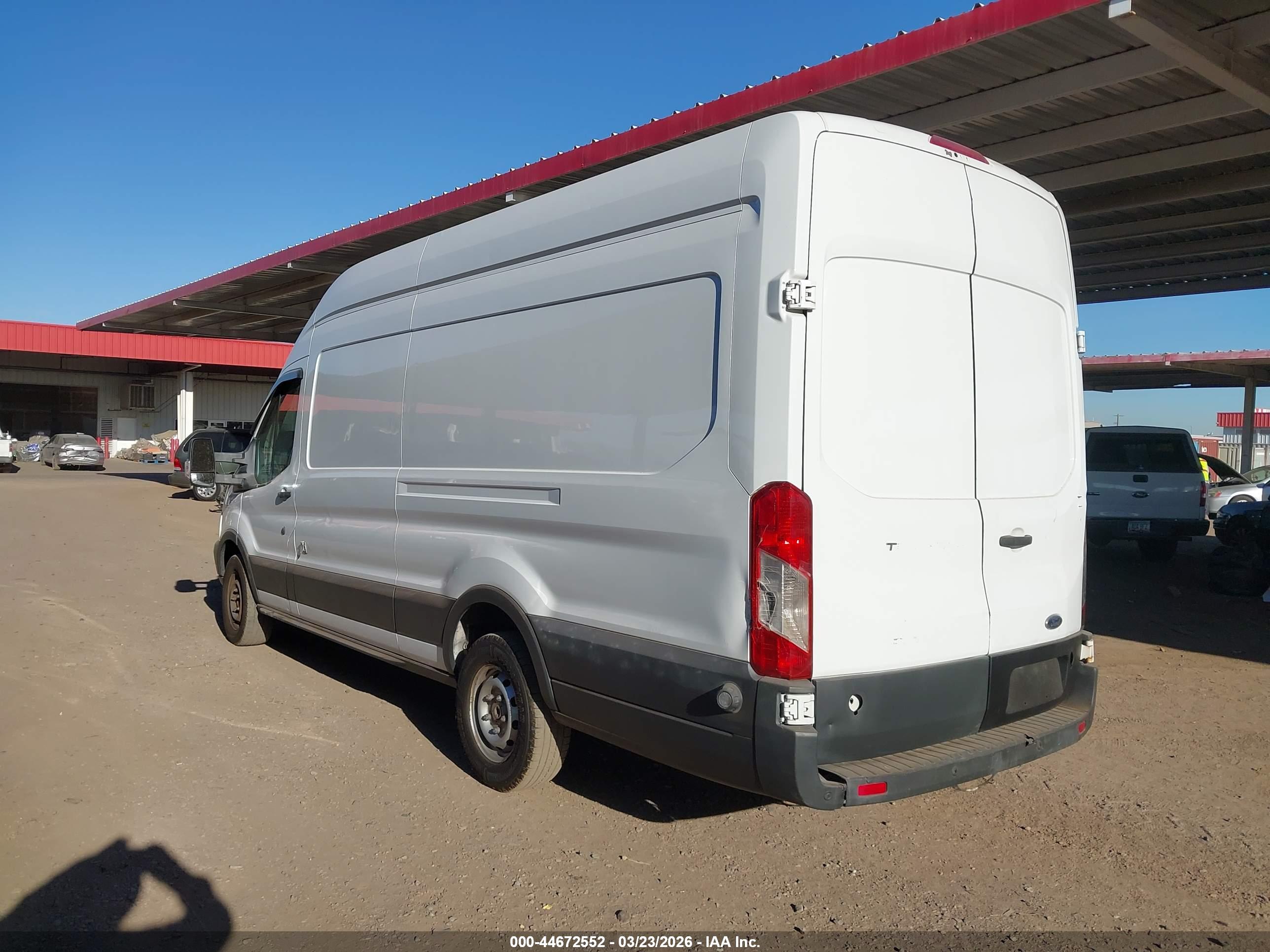 FORD TRANSIT-350 image 3