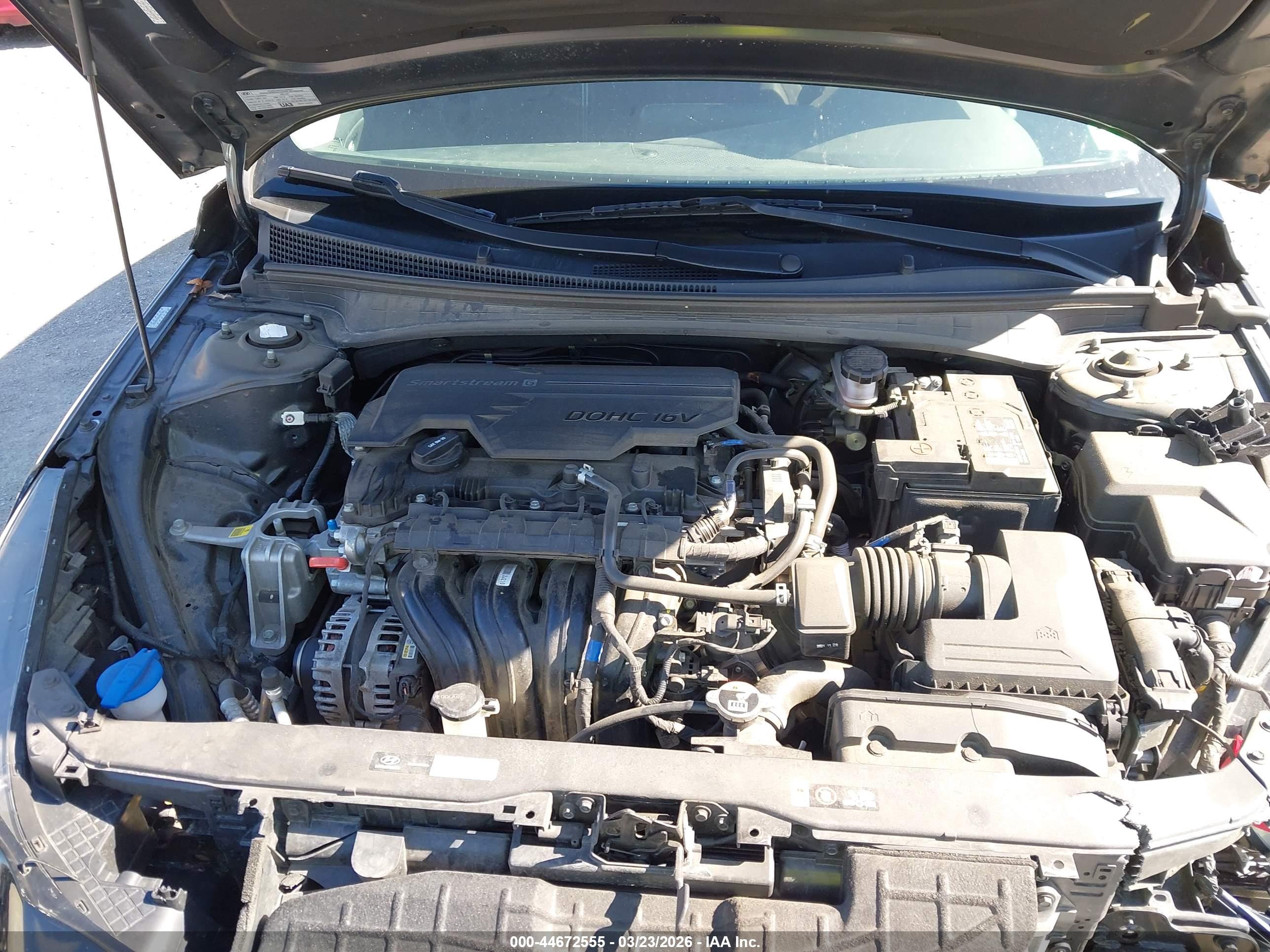 HYUNDAI ELANTRA image 10