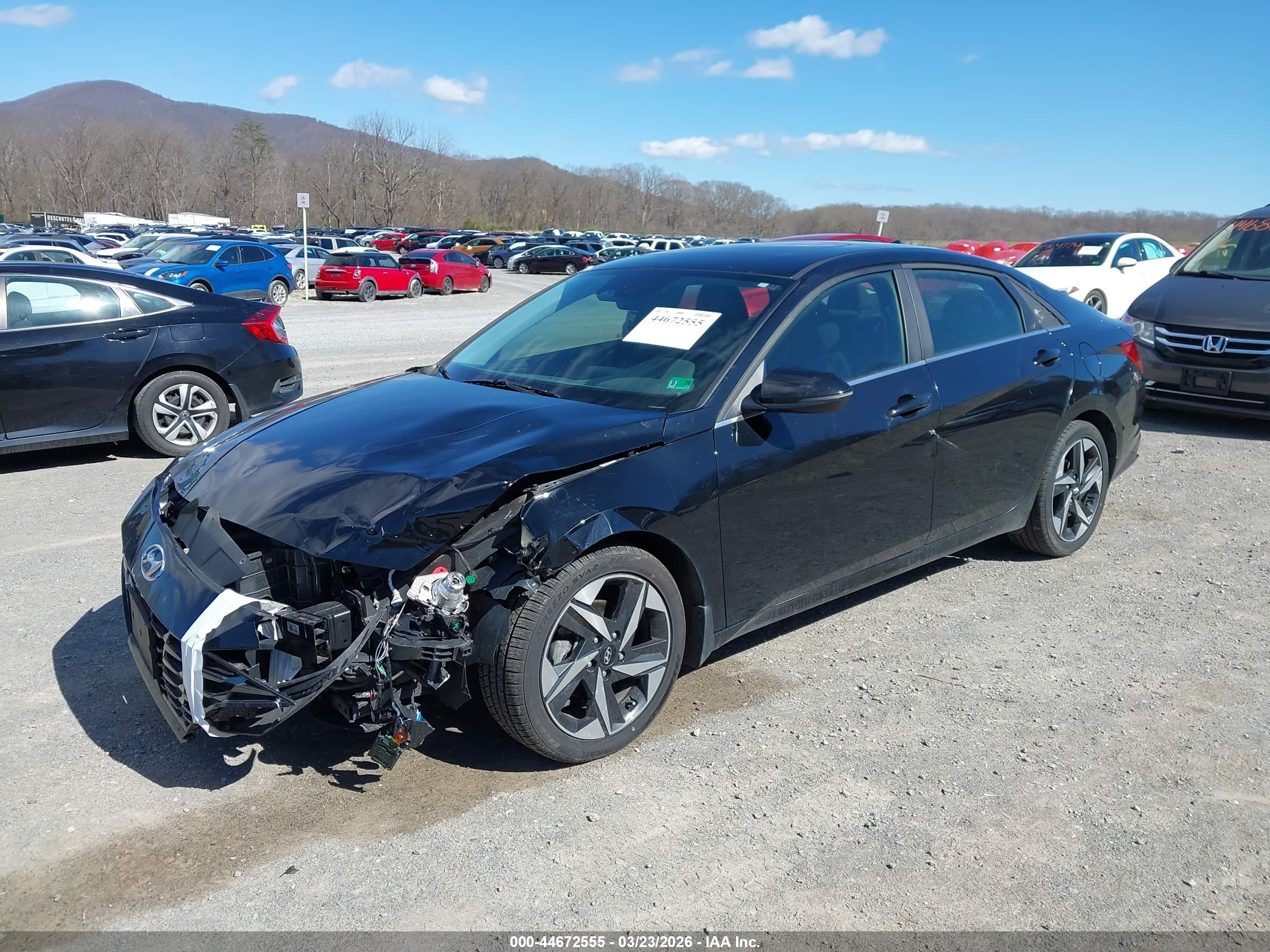HYUNDAI ELANTRA image 2
