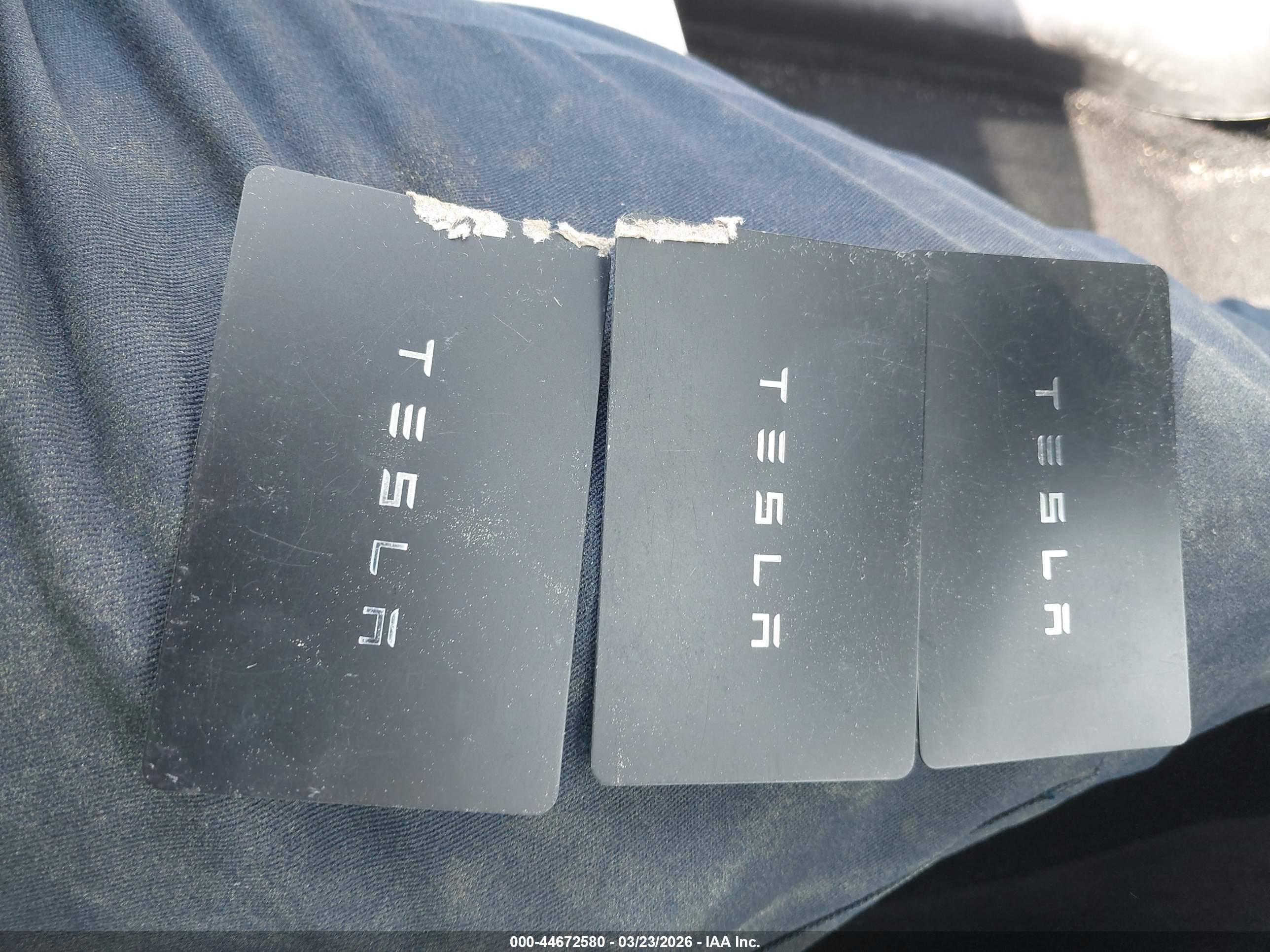 TESLA MODEL image 11