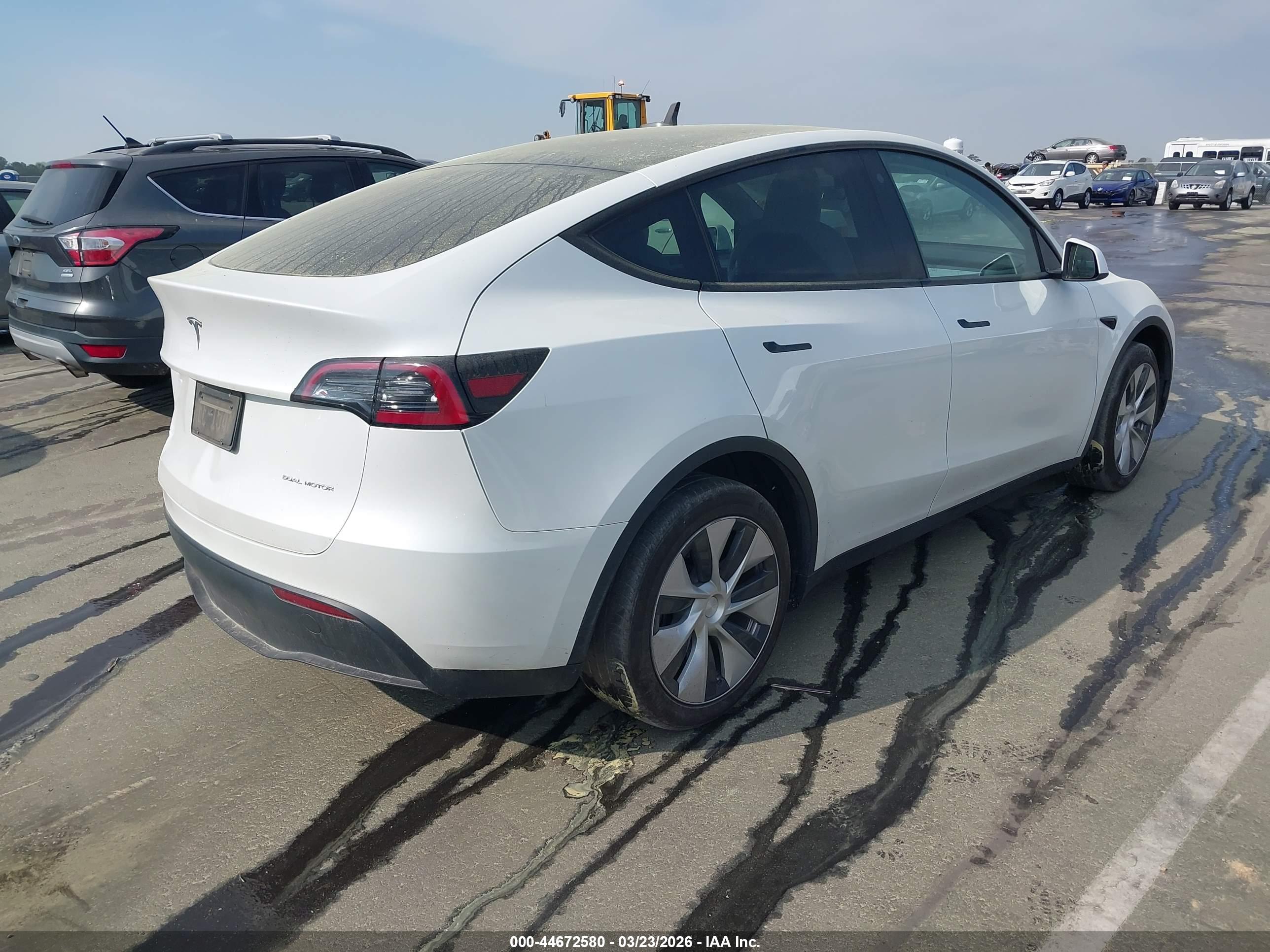 TESLA MODEL image 4