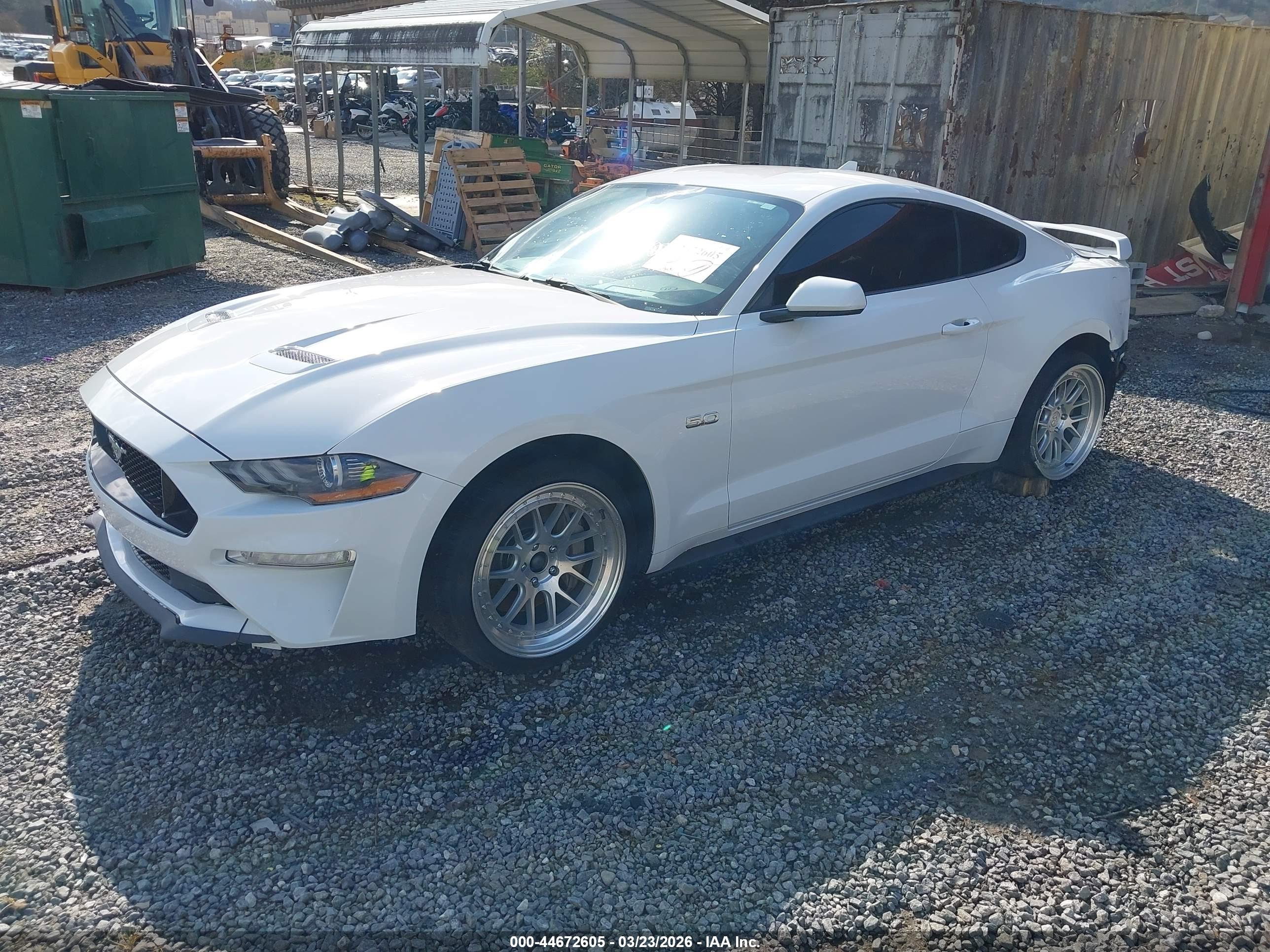FORD MUSTANG image 2