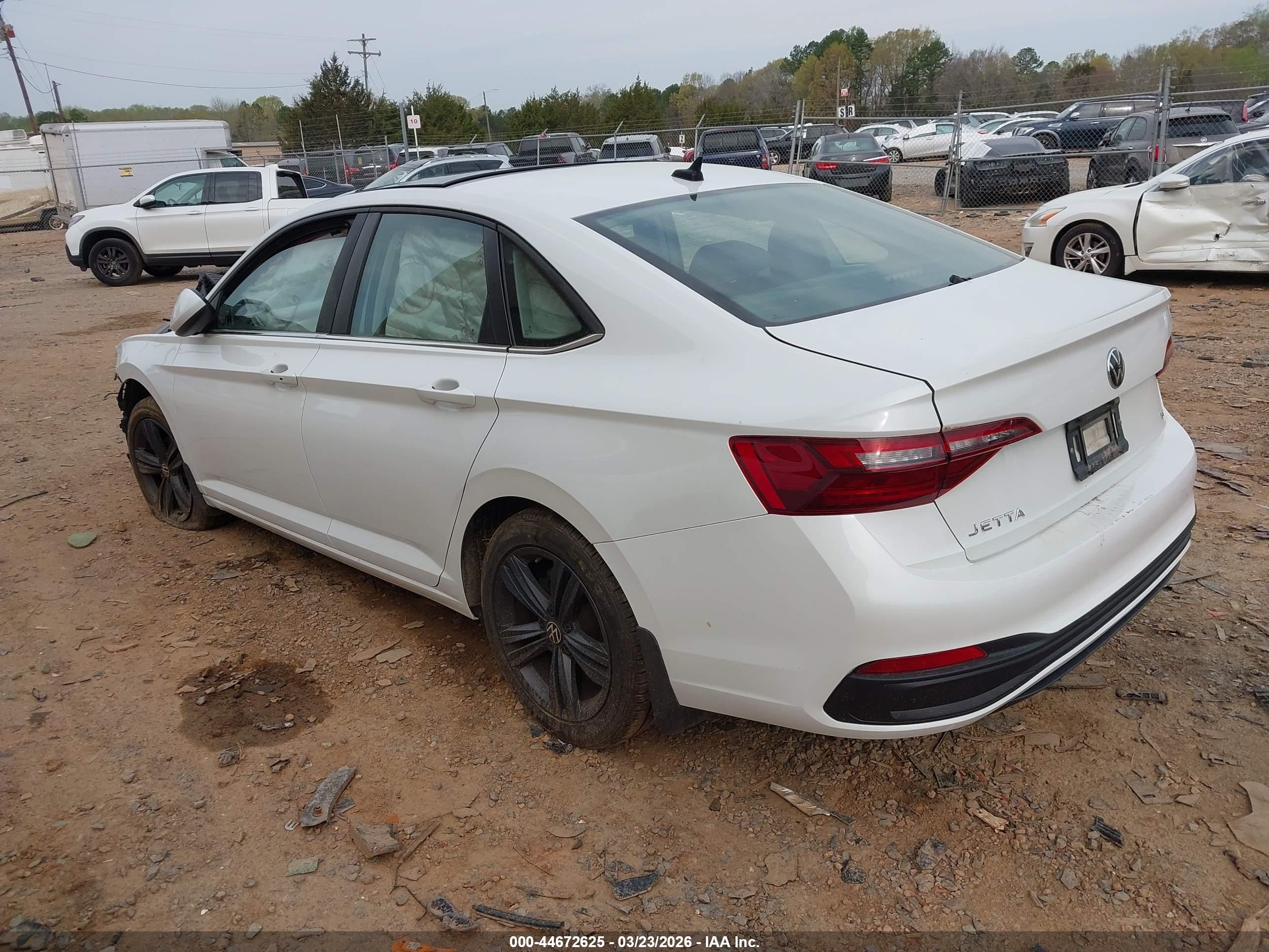 VOLKSWAGEN JETTA image 3