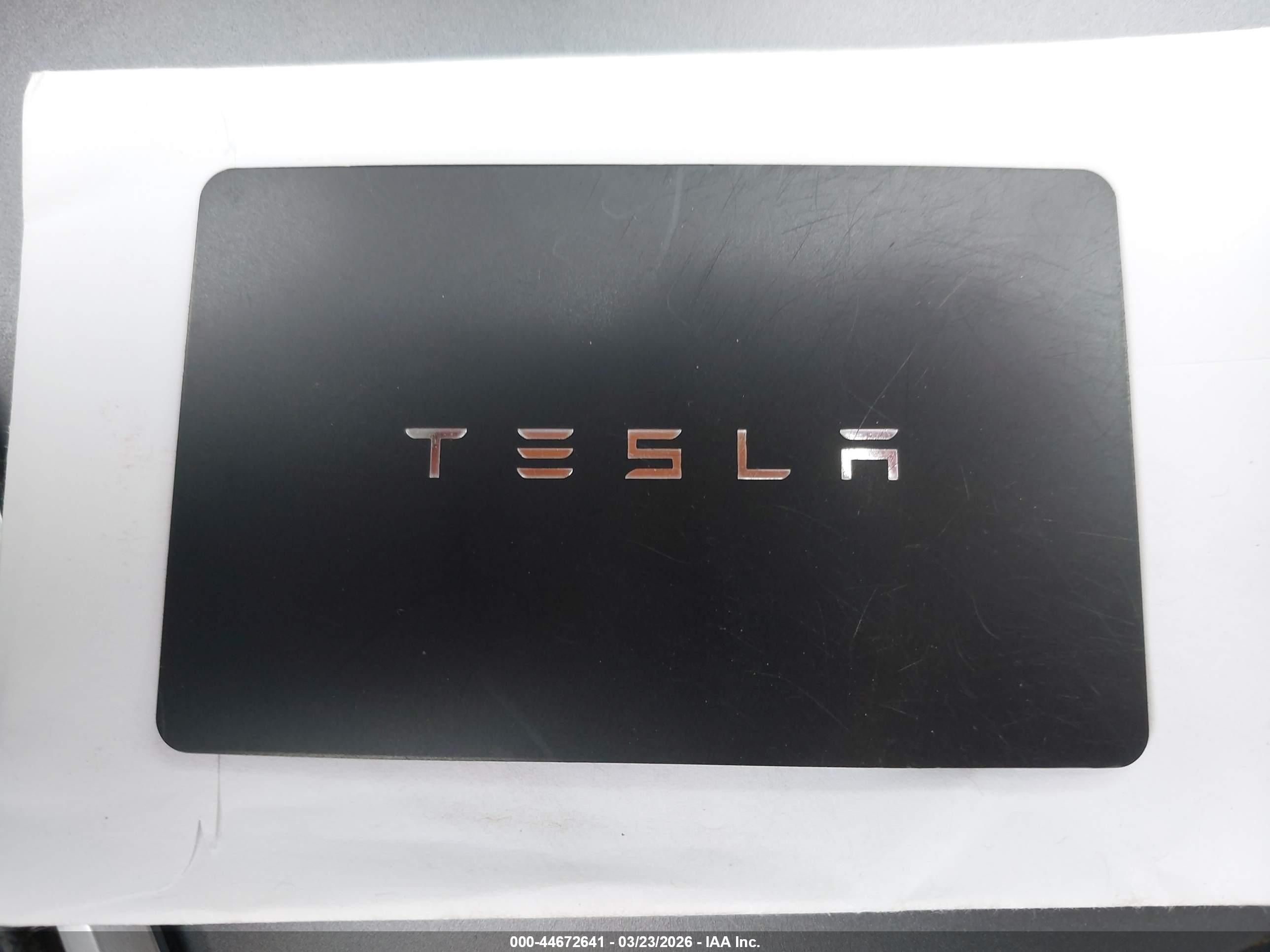 TESLA MODEL image 11