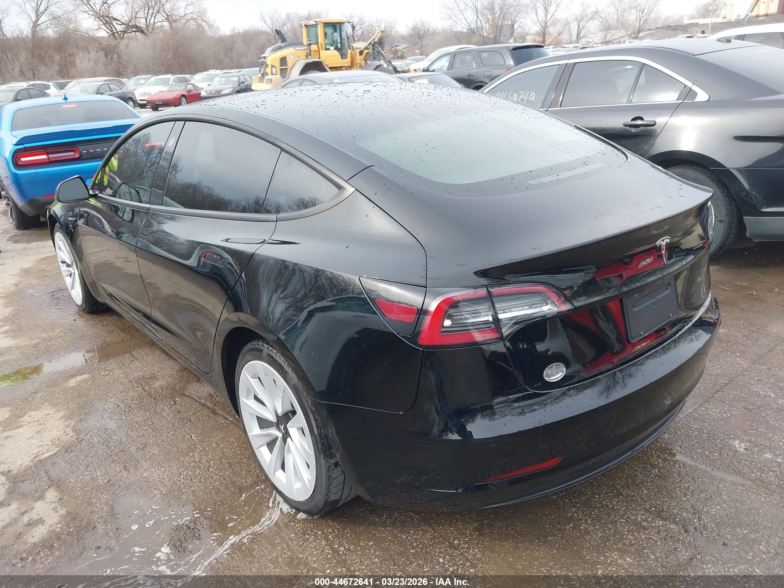 TESLA MODEL image 3