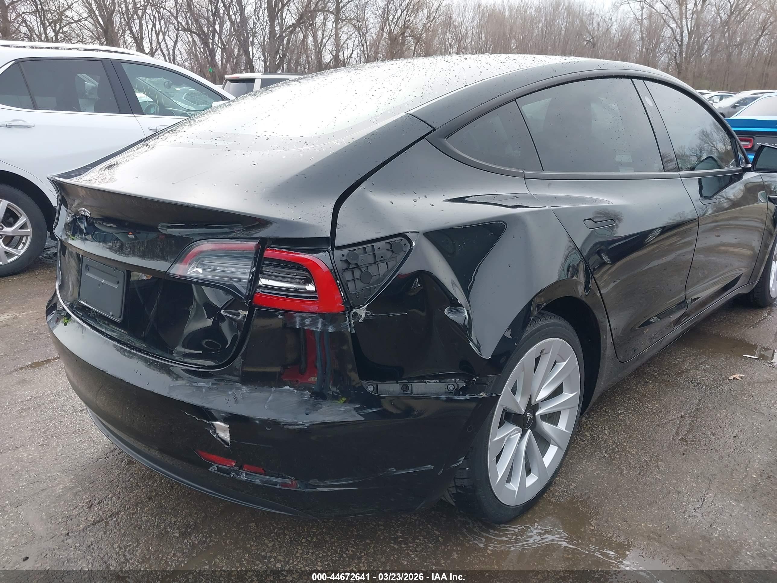 TESLA MODEL image 6