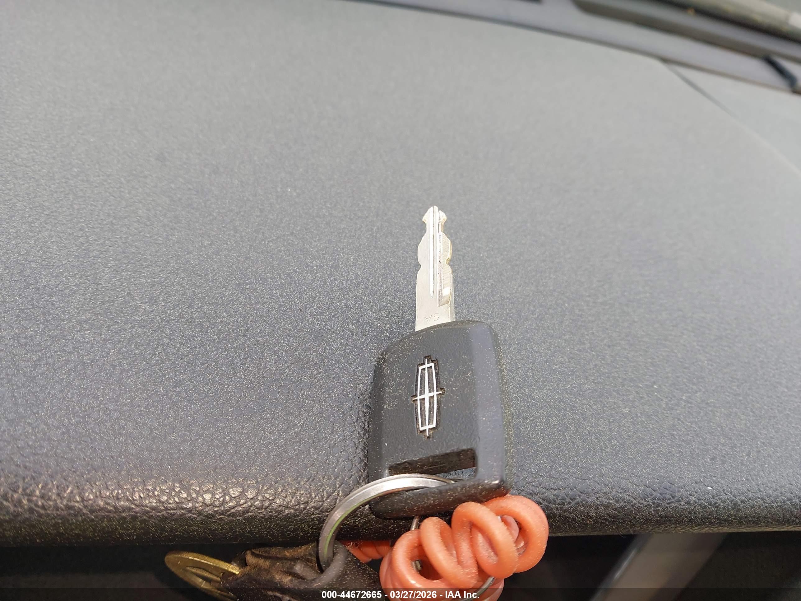 LINCOLN NAVIGATOR image 11