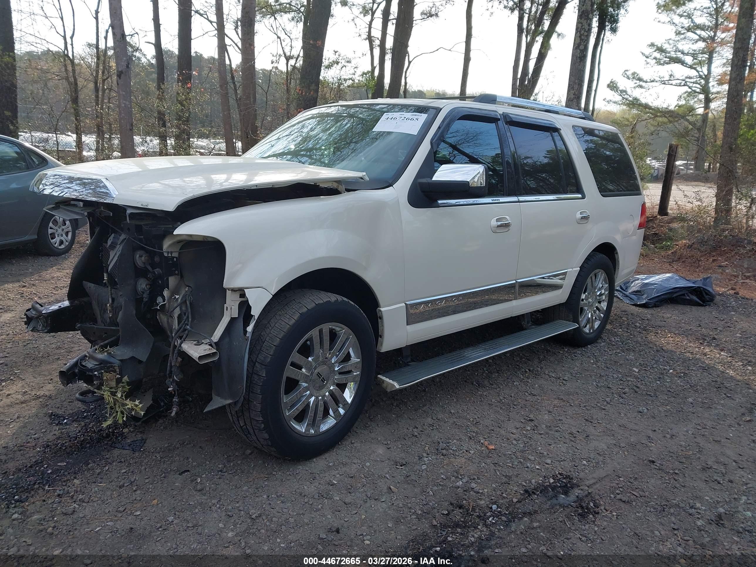 LINCOLN NAVIGATOR image 2