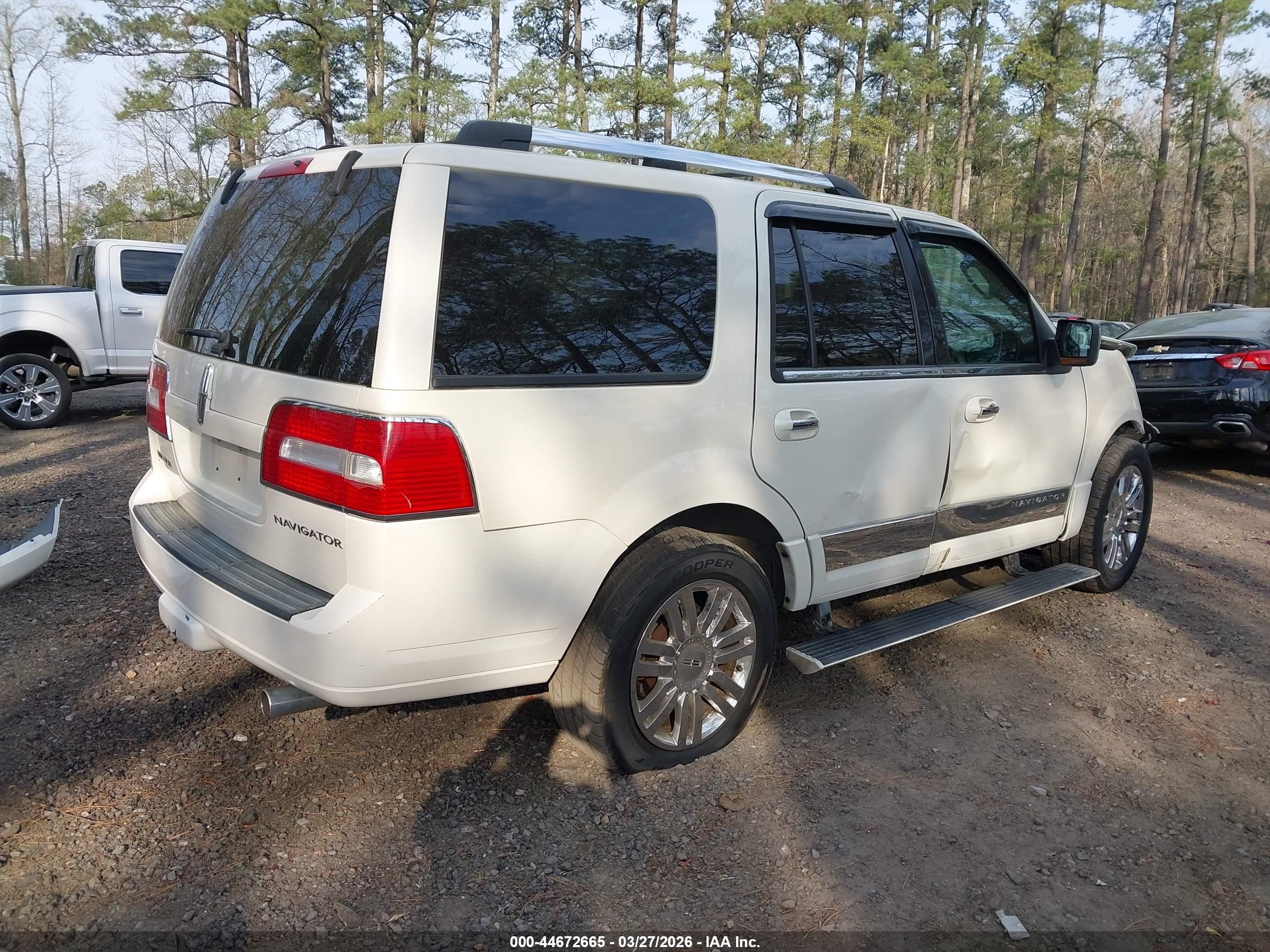 LINCOLN NAVIGATOR image 4