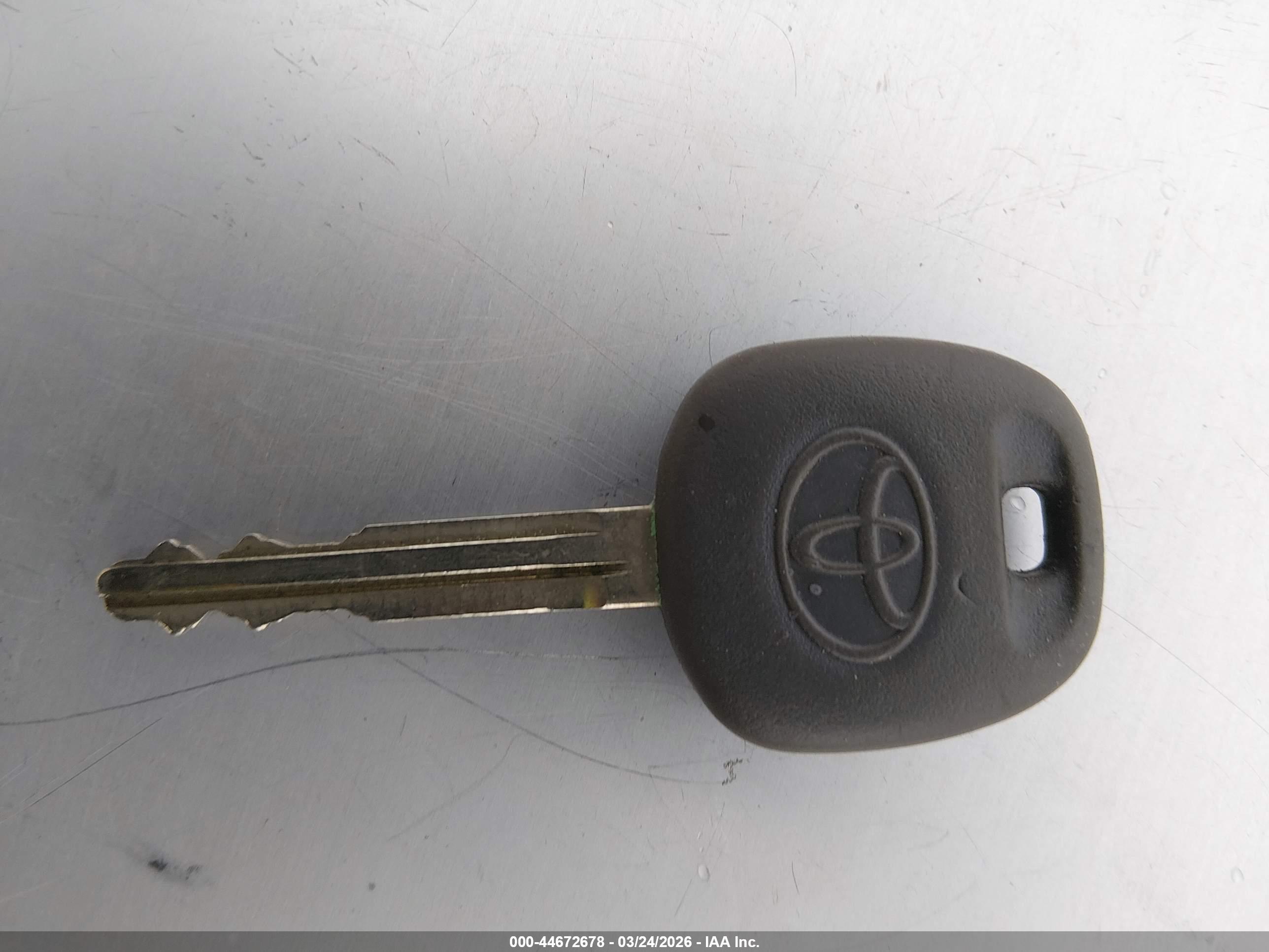 TOYOTA CAMRY image 11