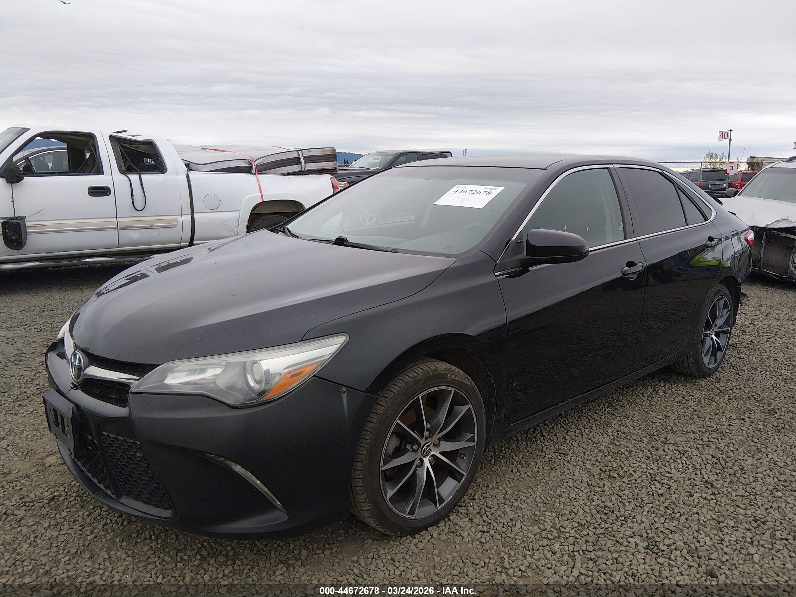 TOYOTA CAMRY image 2