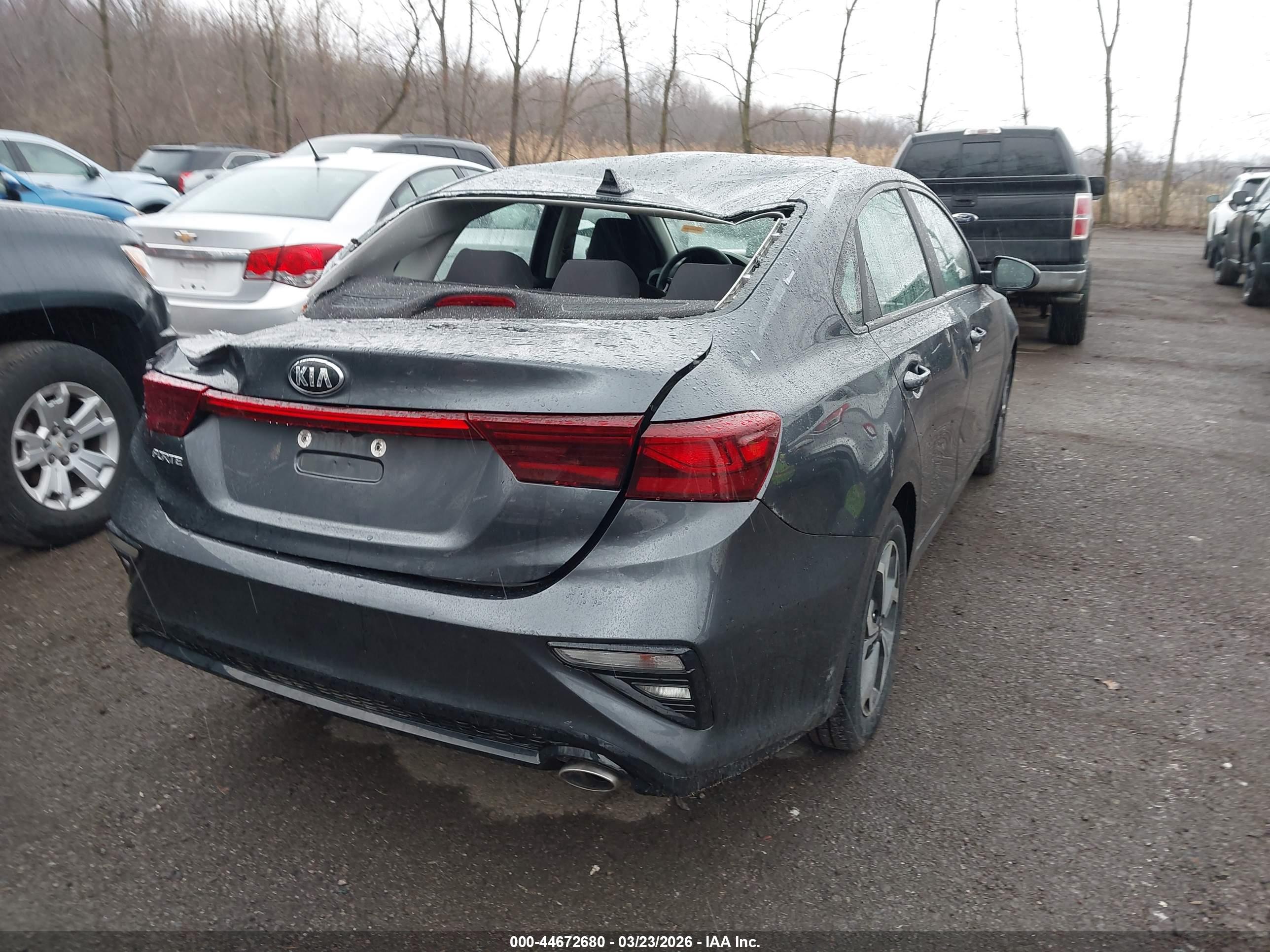 KIA FORTE image 4