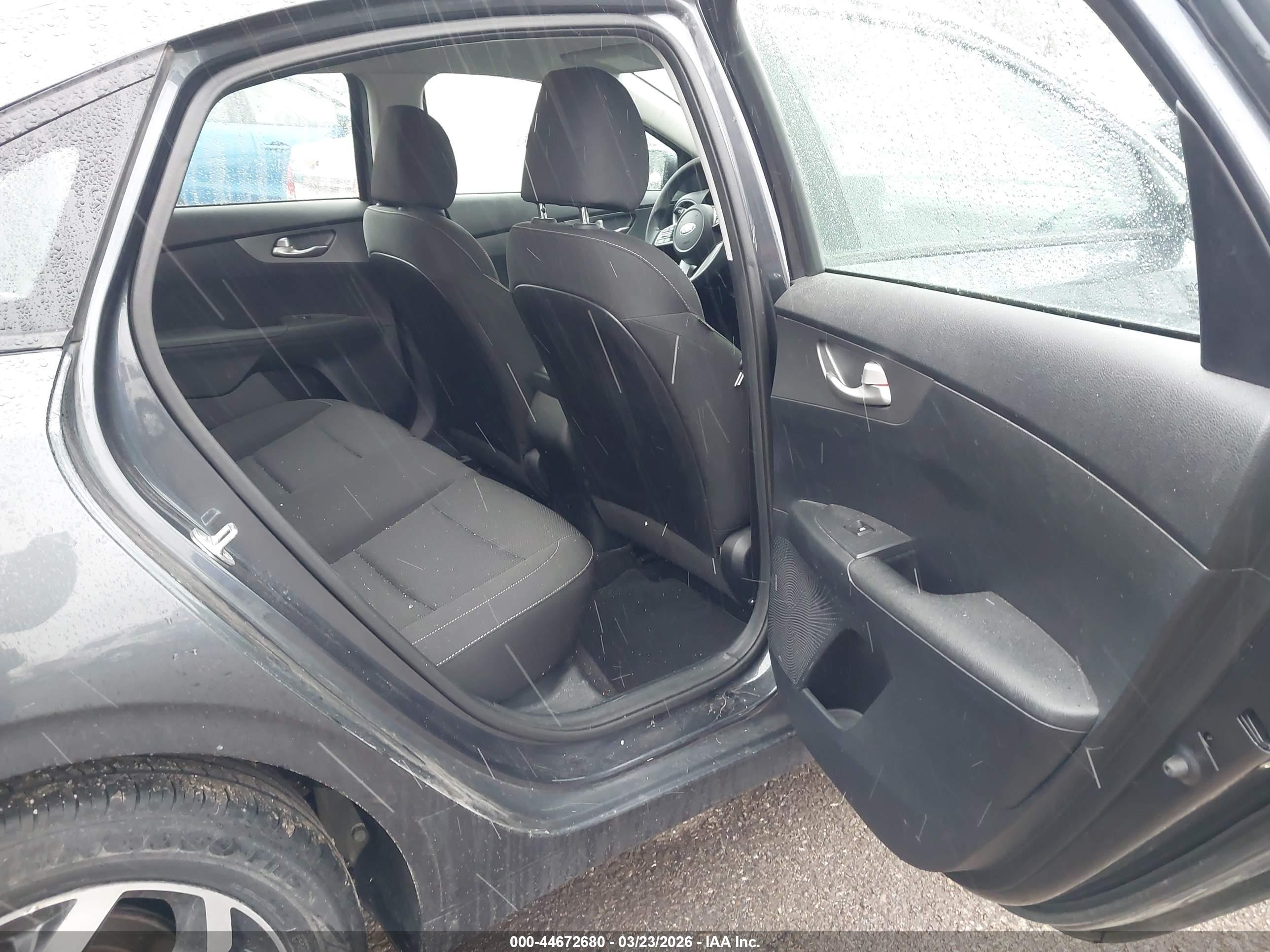 KIA FORTE image 8