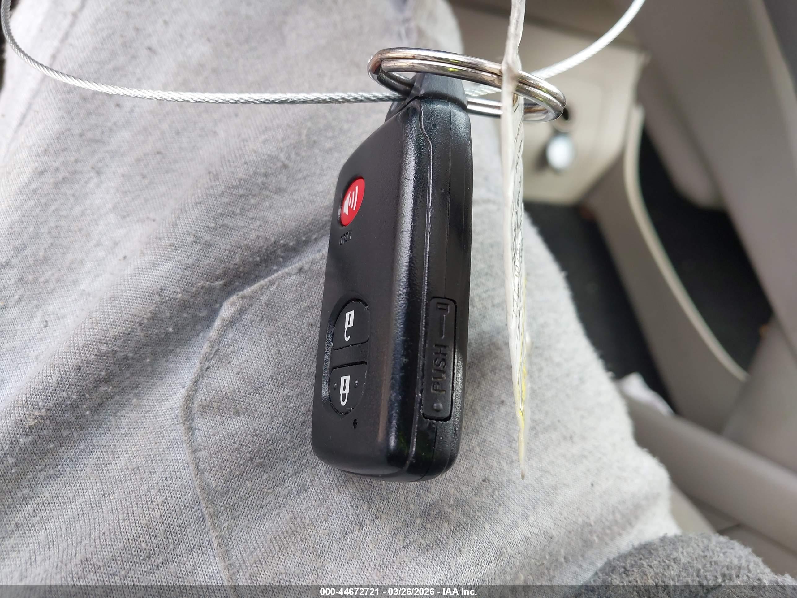 TOYOTA PRIUS image 11