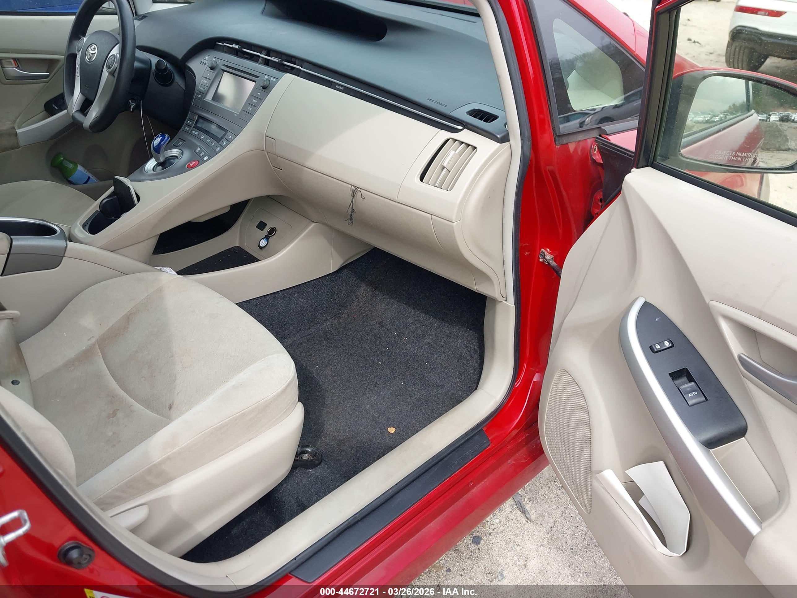 TOYOTA PRIUS image 5