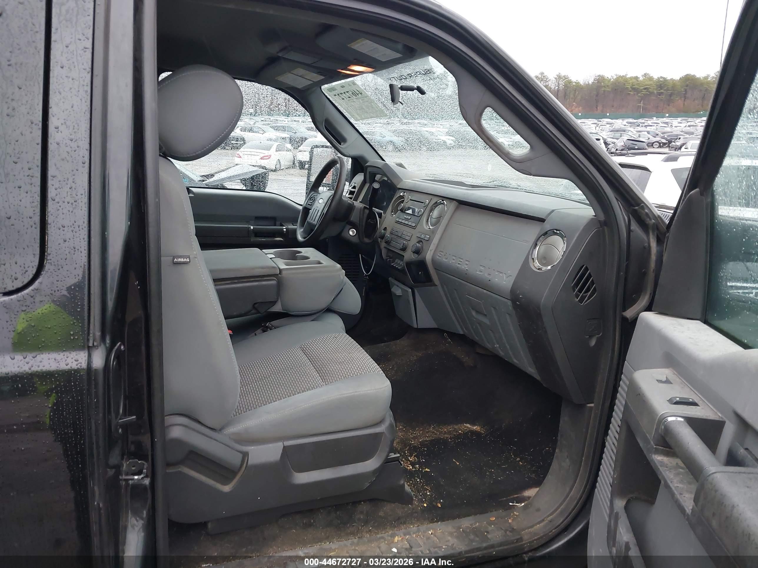FORD SUPER image 5