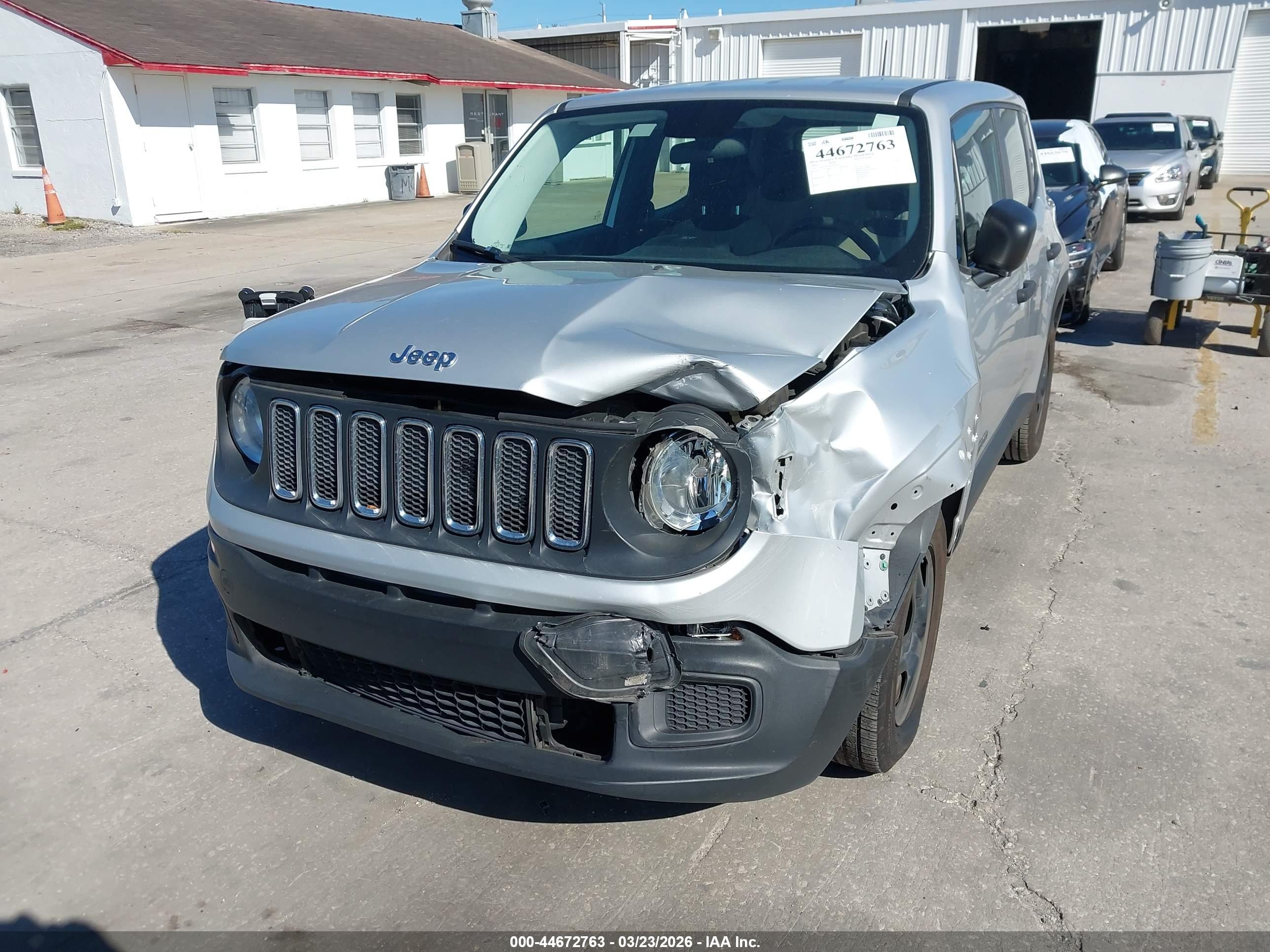 JEEP RENEGADE image 6