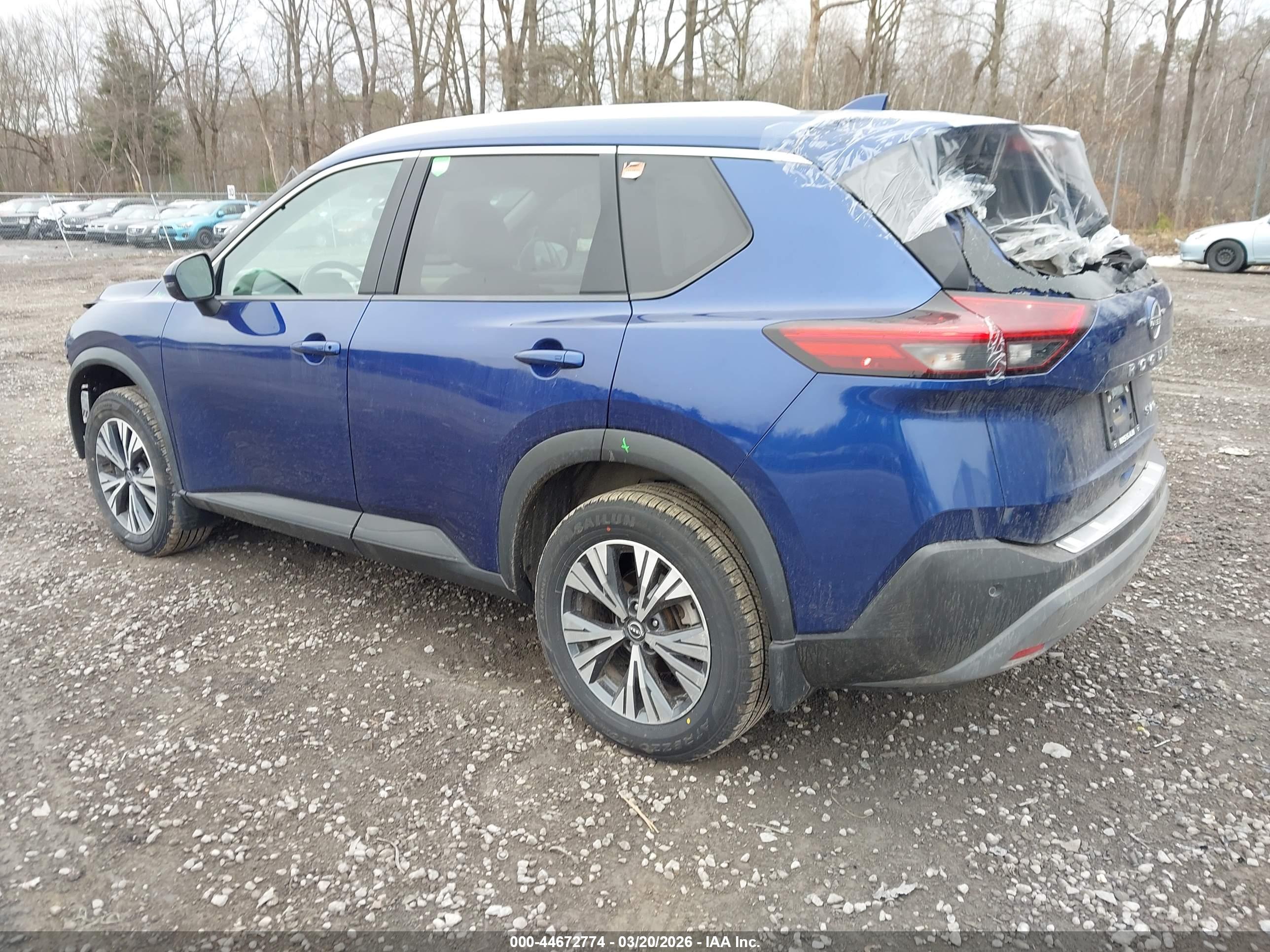 NISSAN ROGUE image 3