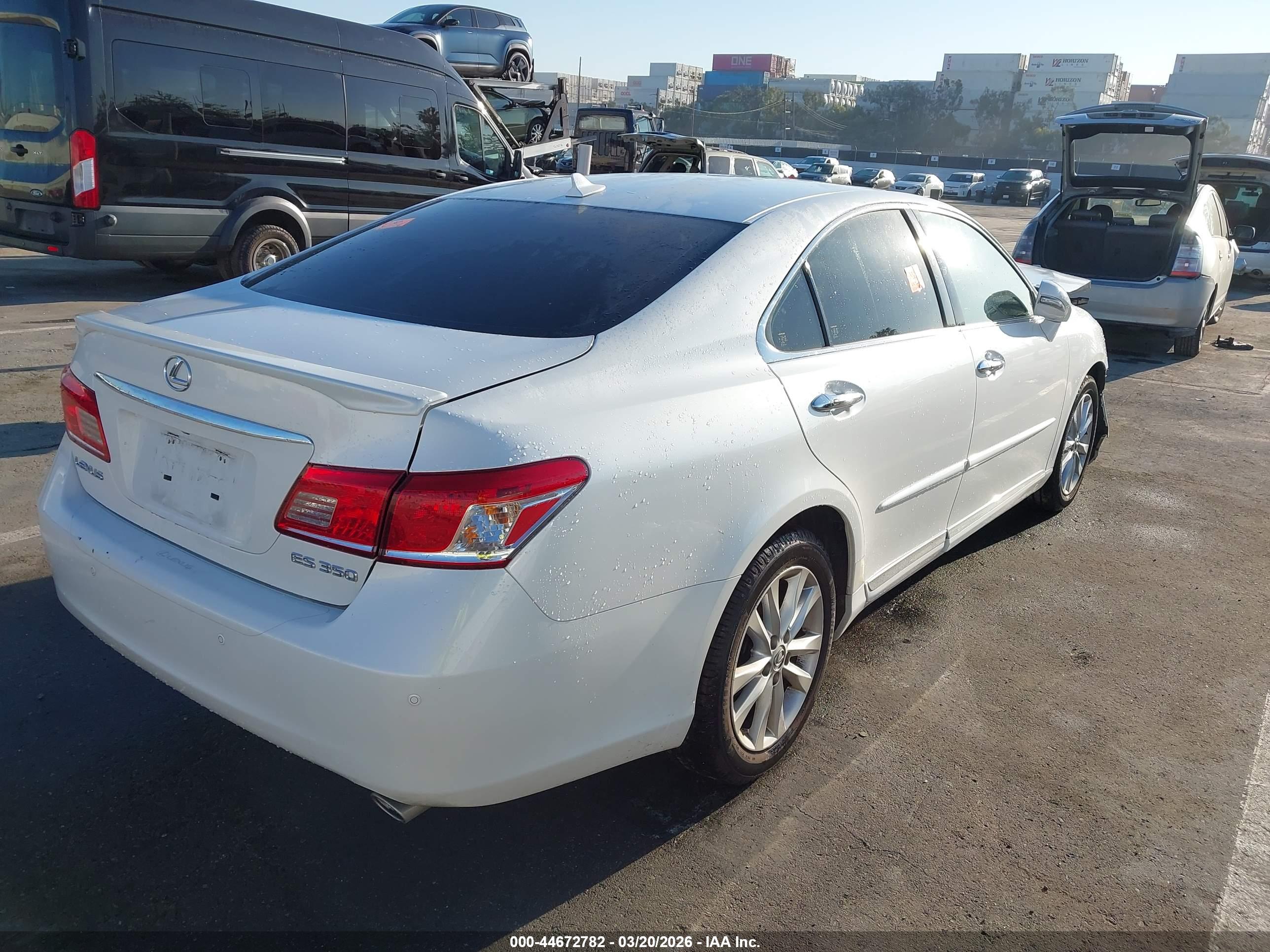 LEXUS ES image 4